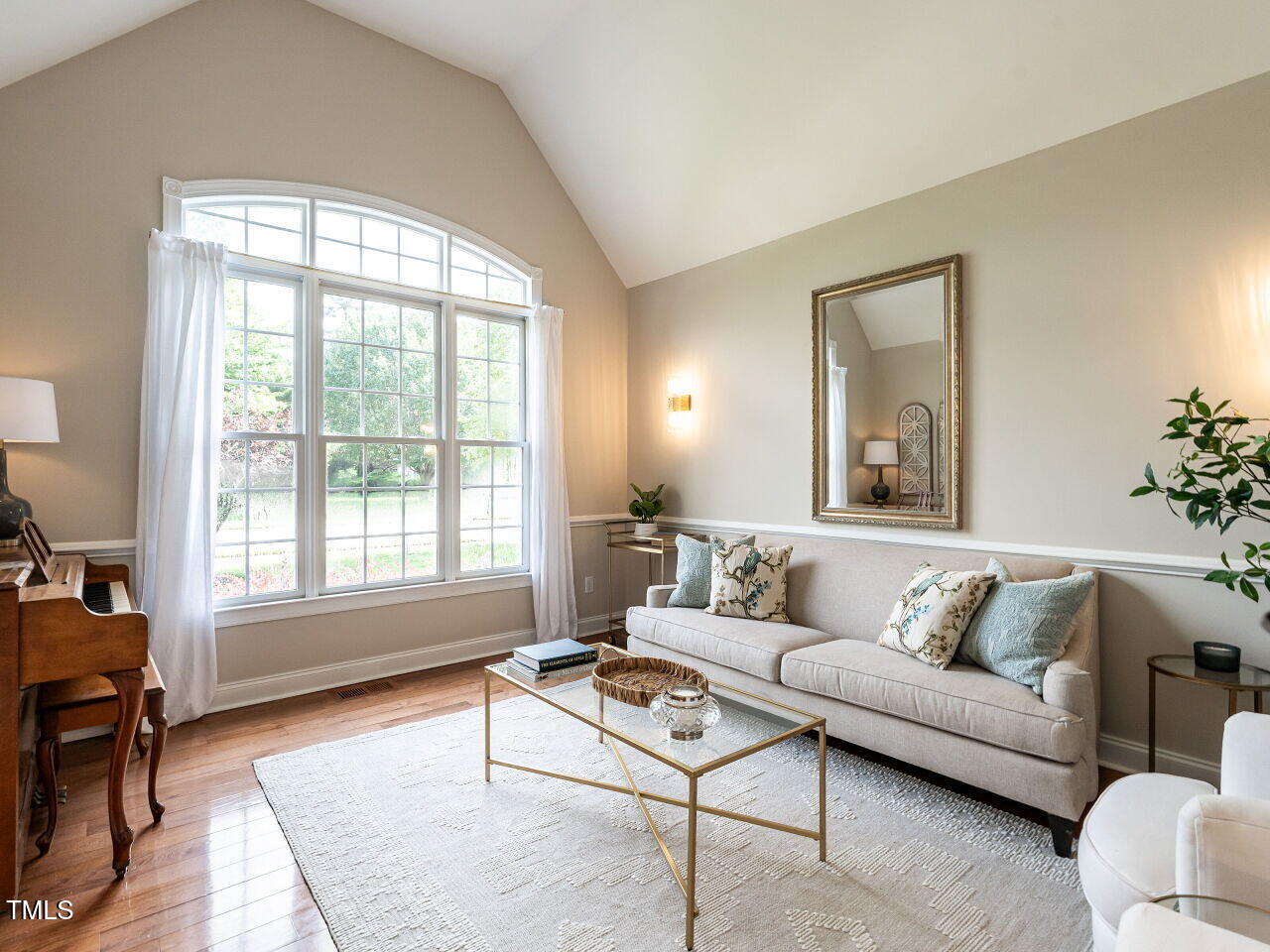 9017 Winged Thistle Court