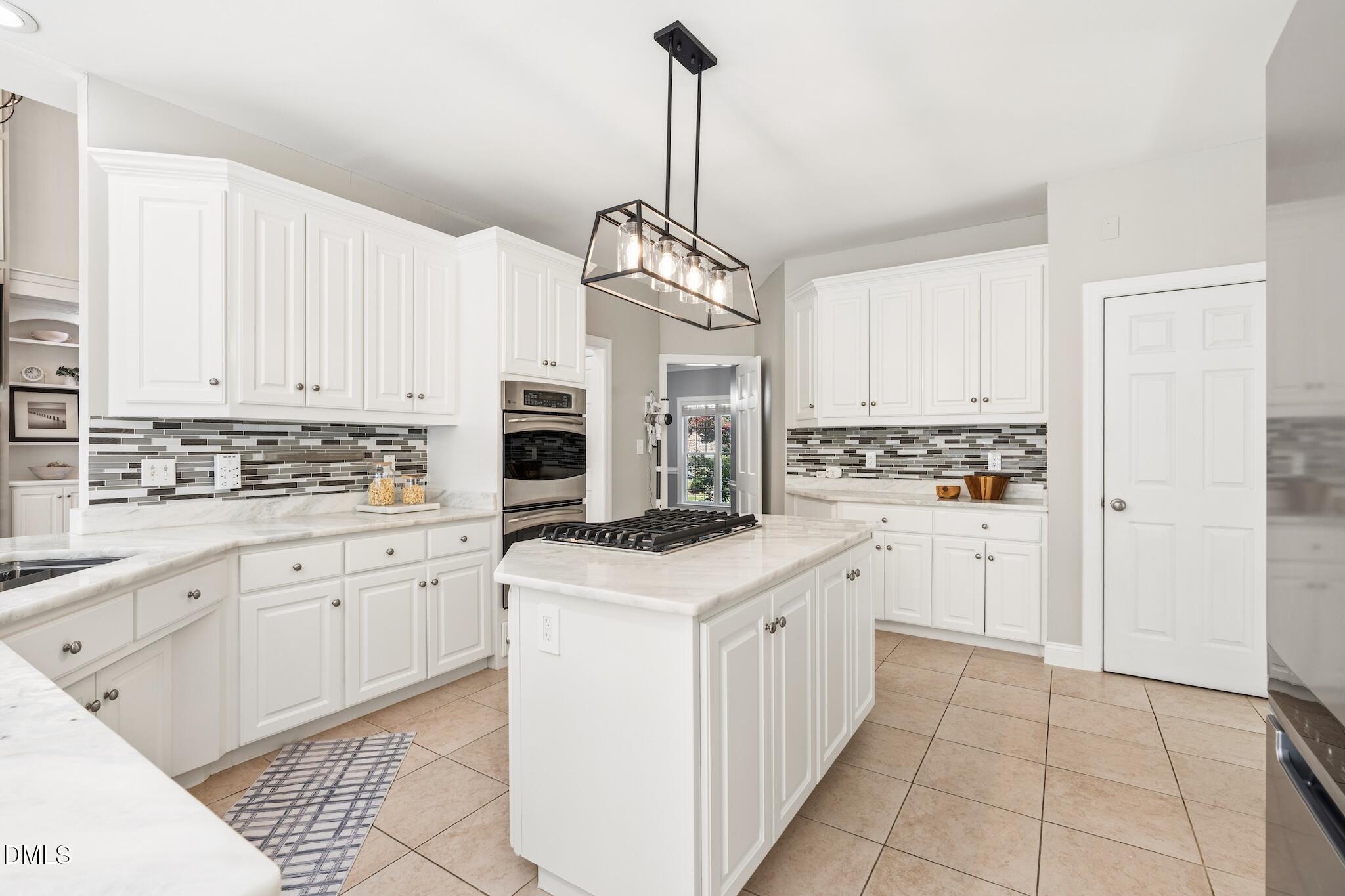 2103 W Marilyn Circle