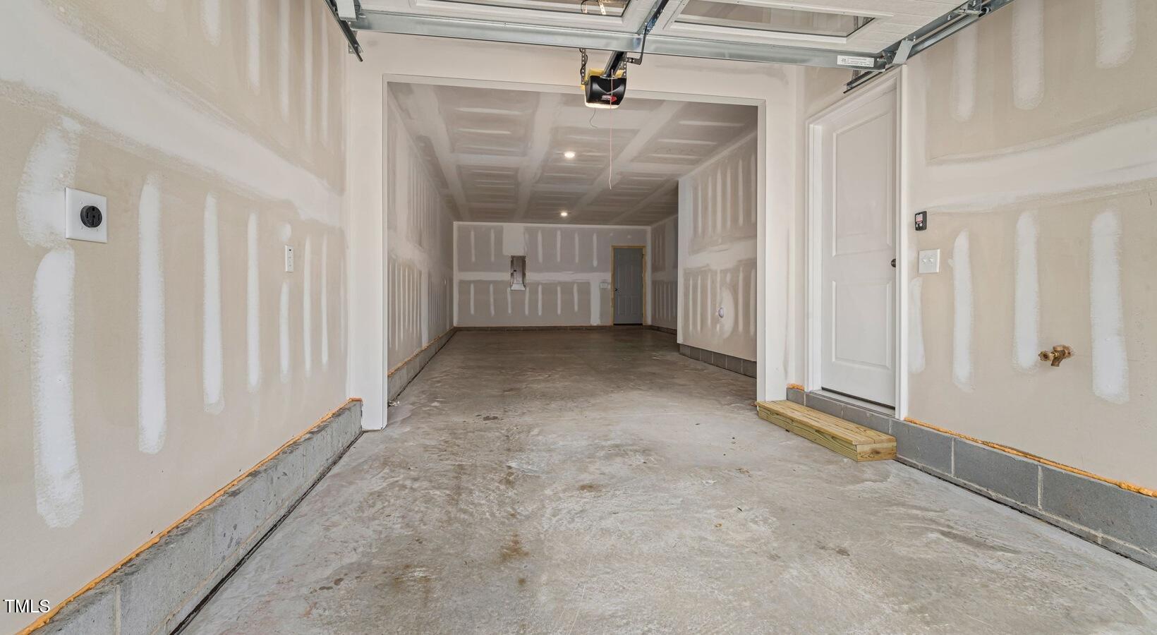 Raleigh, North Carolina 27612, United States, 2 Bedrooms Bedrooms, ,3 BathroomsBathrooms,Residential,Active,44507