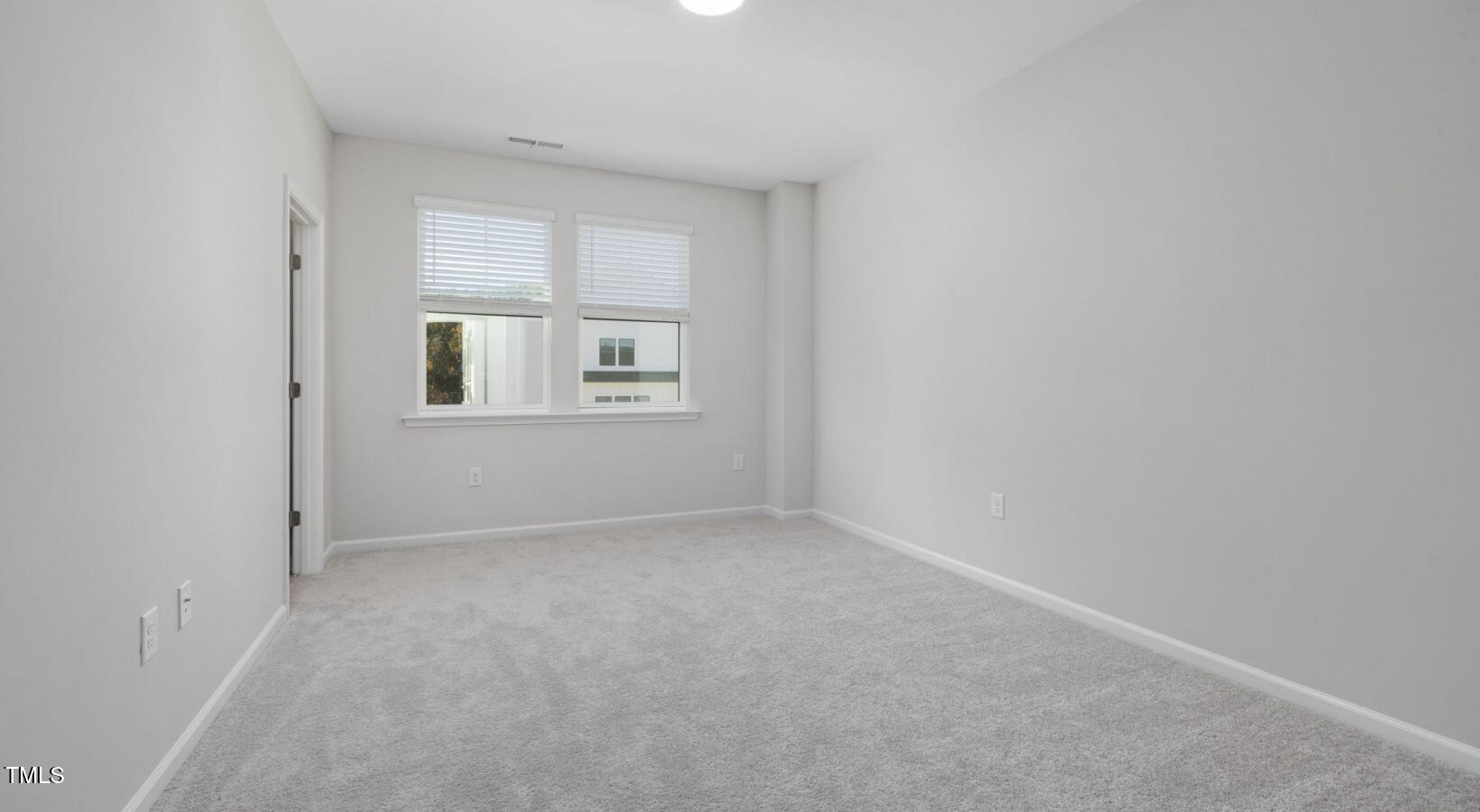 Raleigh, North Carolina 27612, United States, 2 Bedrooms Bedrooms, ,3 BathroomsBathrooms,Residential,Active,44507