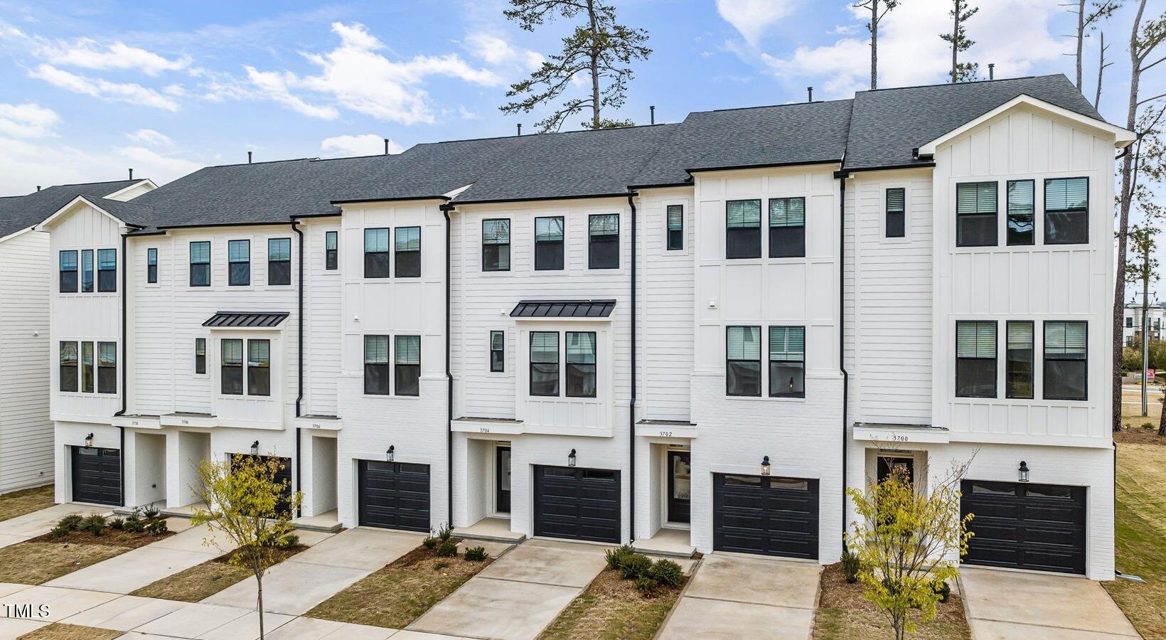 Raleigh, North Carolina 27612, United States, 2 Bedrooms Bedrooms, ,3 BathroomsBathrooms,Residential,Active,44507