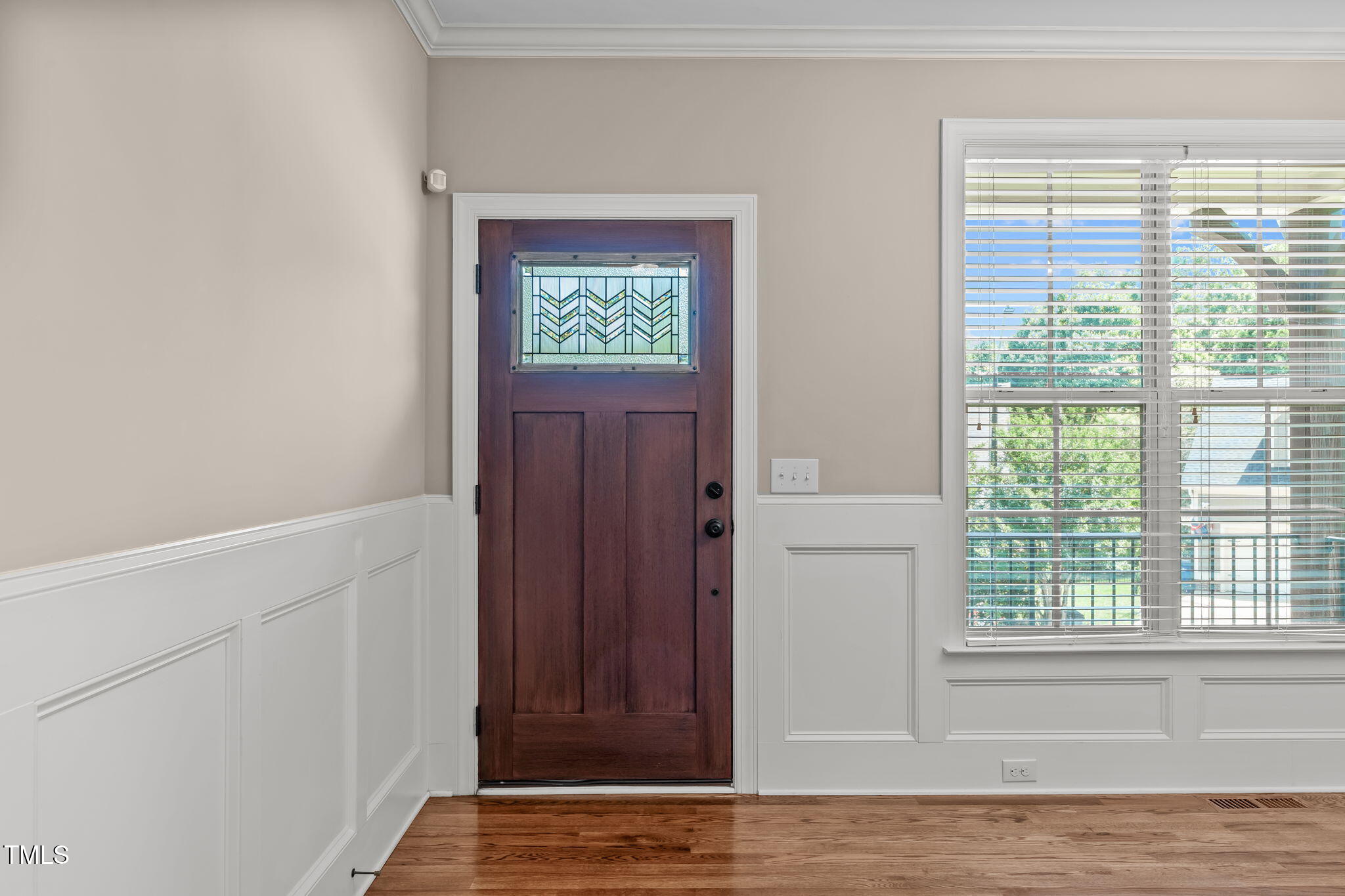 2712 Peachleaf Street