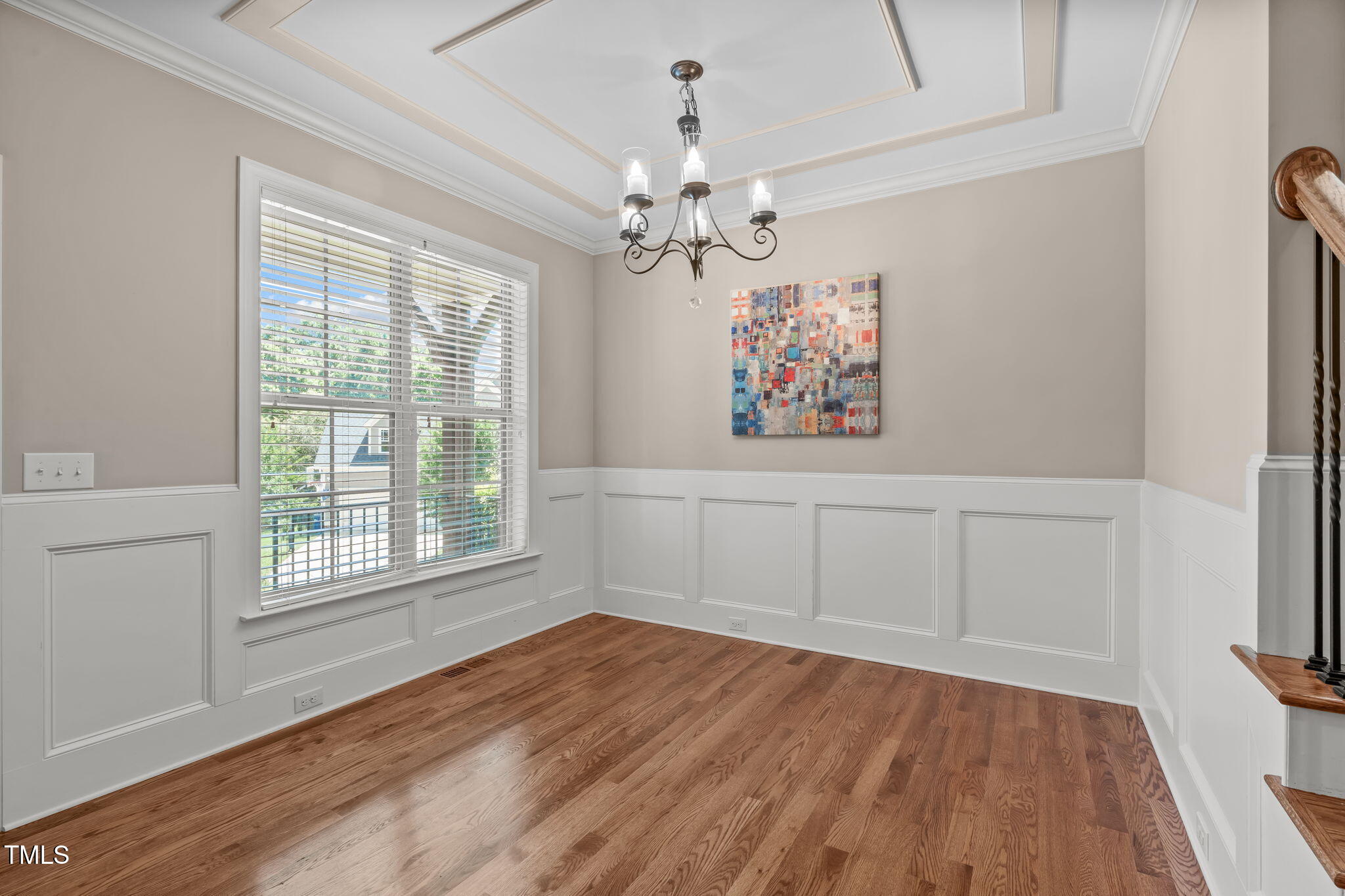 2712 Peachleaf Street