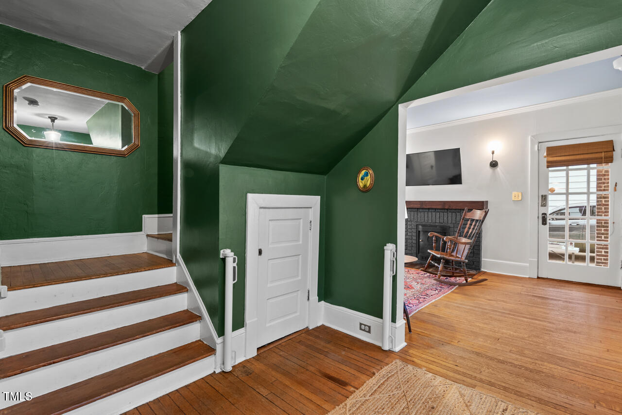 1403 Vickers Avenue
