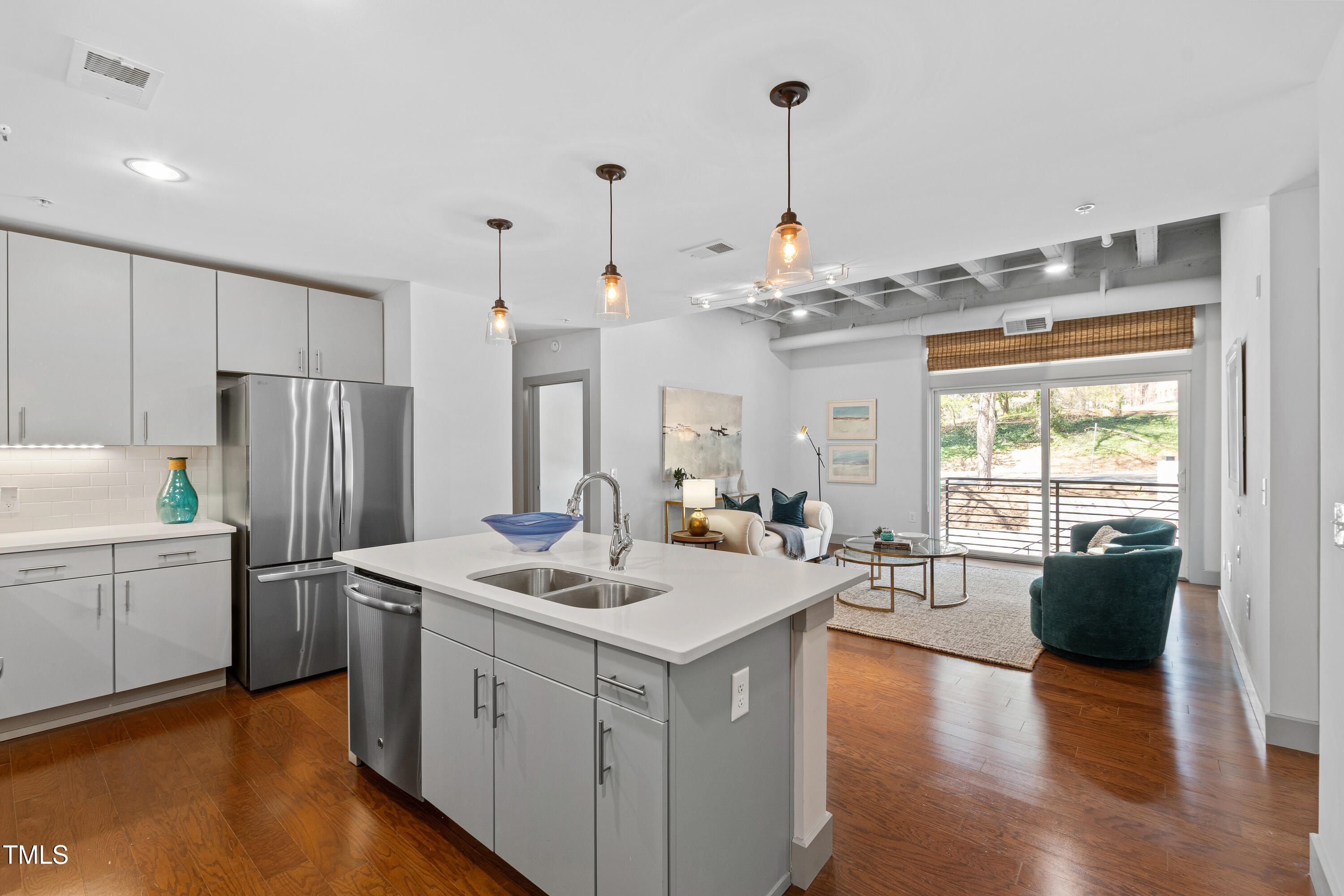 Raleigh, North Carolina 27605, United States, 2 Bedrooms Bedrooms, ,2 BathroomsBathrooms,Residential,Active,55815