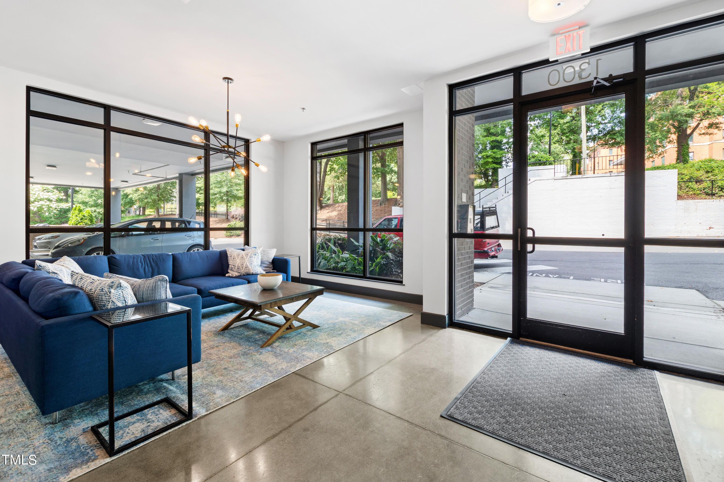 Raleigh, North Carolina 27605, United States, 2 Bedrooms Bedrooms, ,2 BathroomsBathrooms,Residential,Active,55815