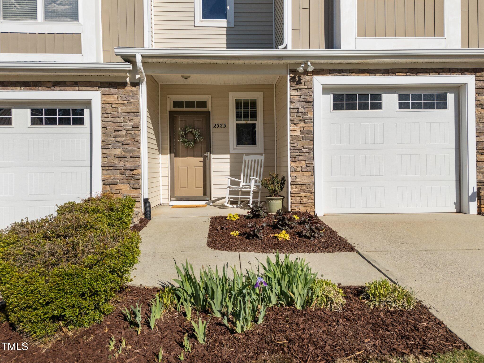 2523 Spring Oaks Way