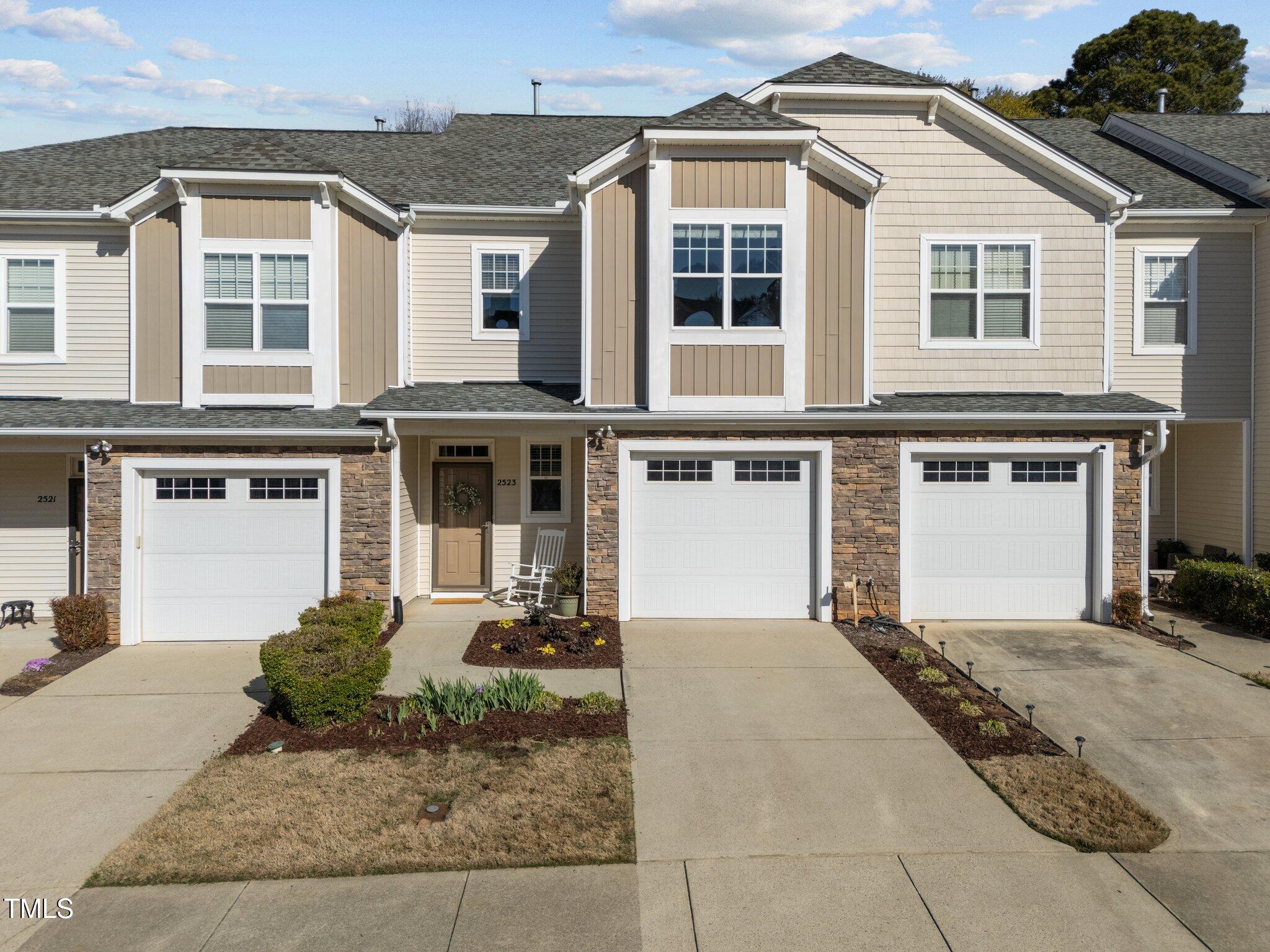 2523 Spring Oaks Way