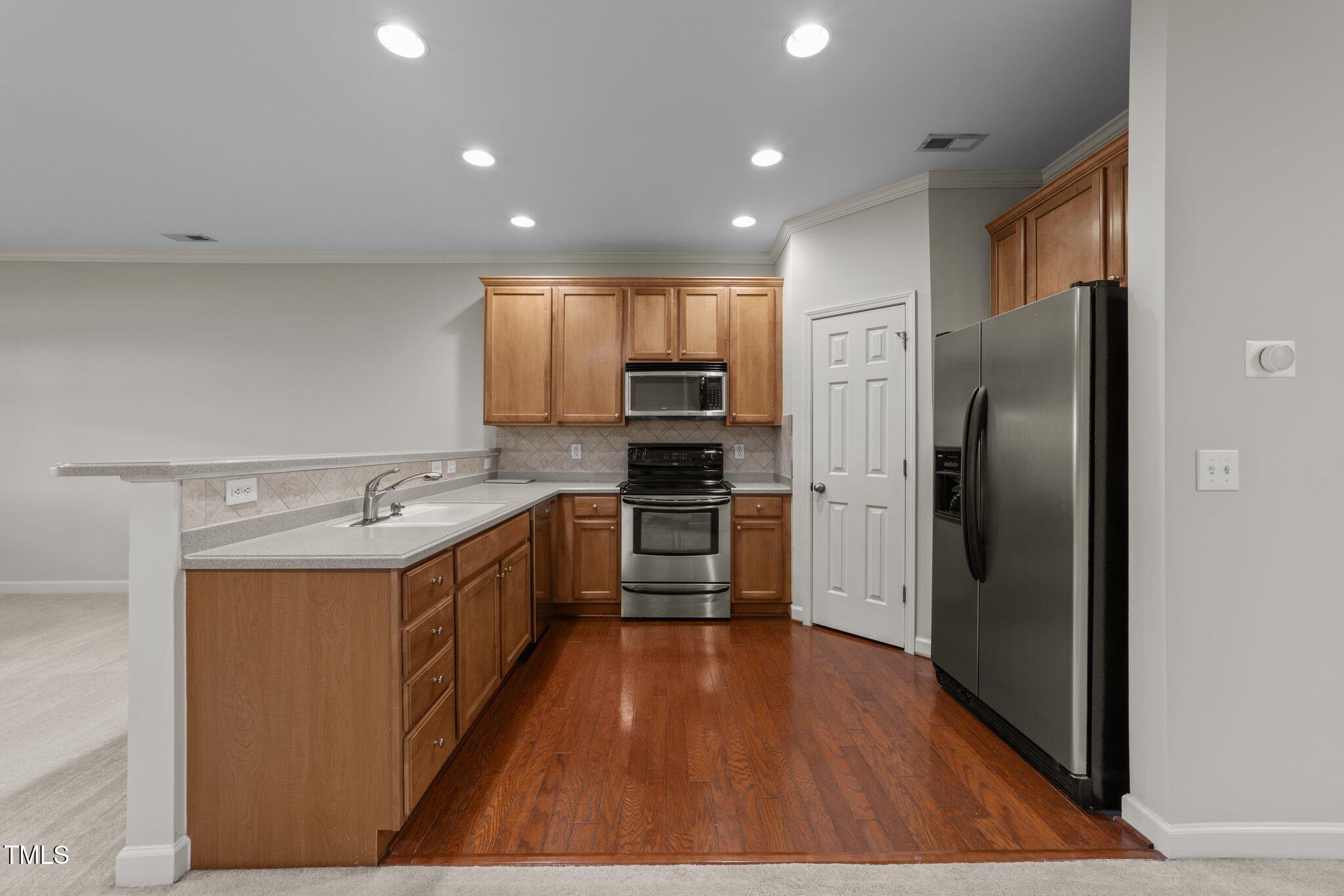2523 Spring Oaks Way