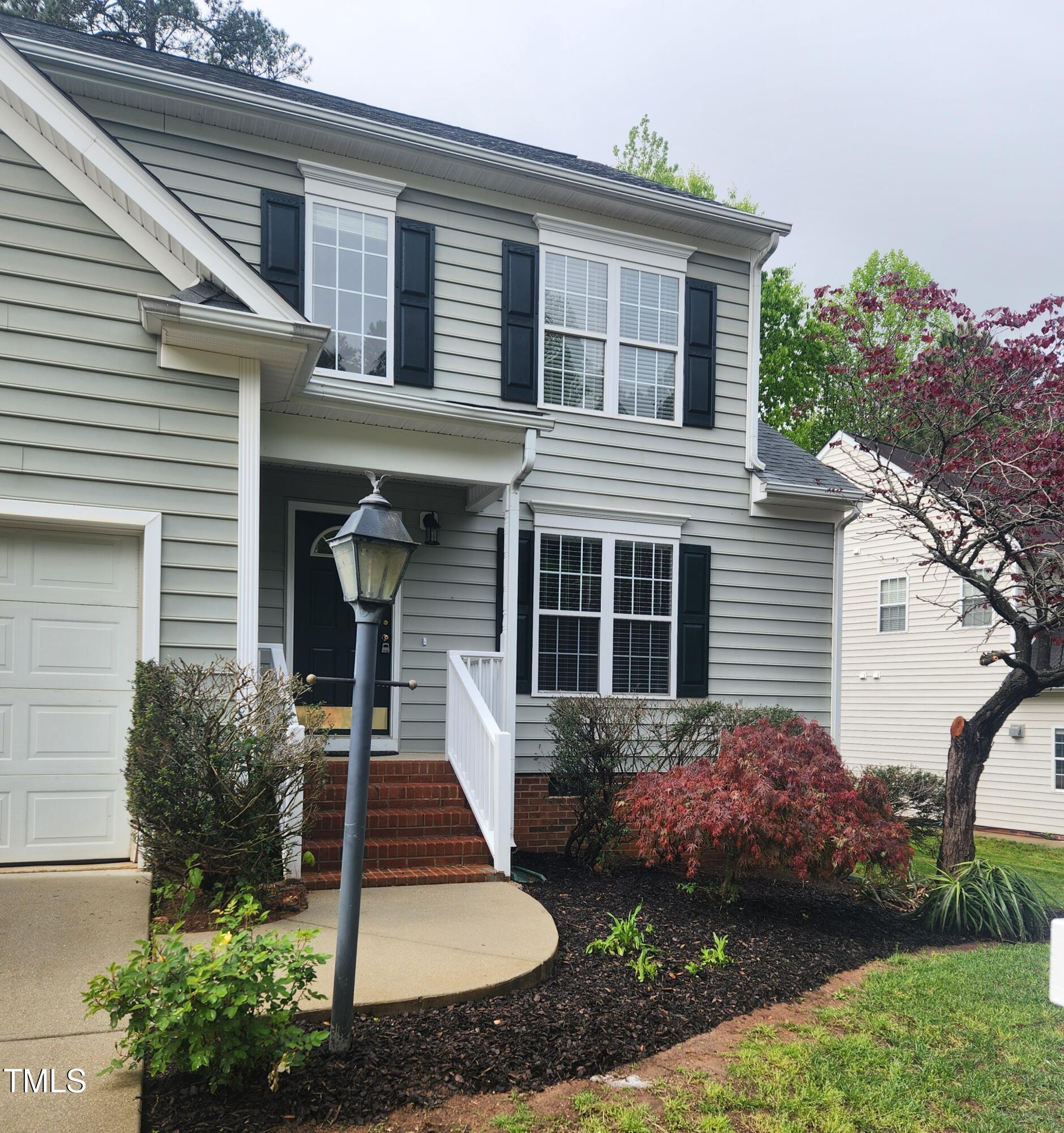 2424 Horizon Hike Court