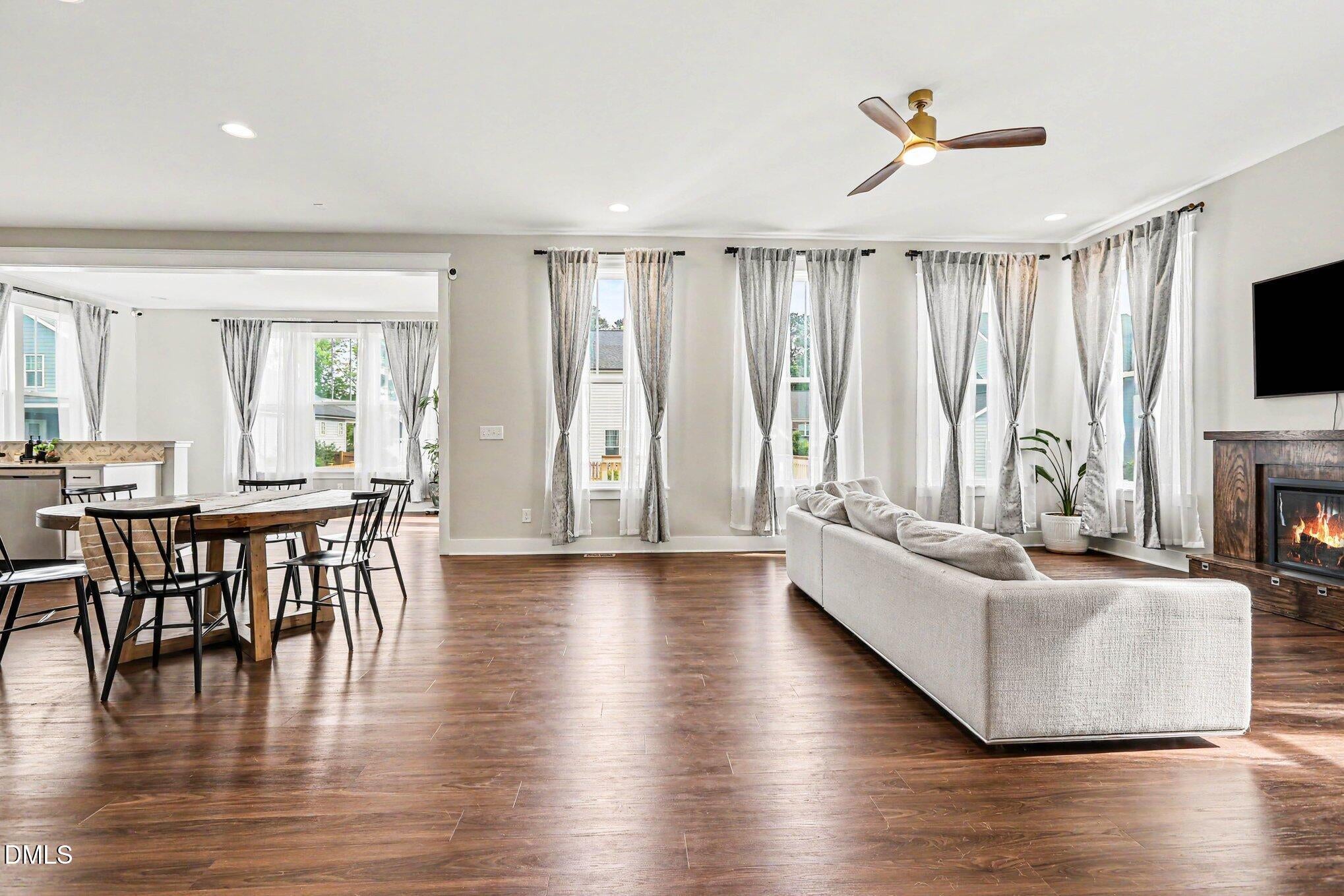 1105 Crested Jay Drive