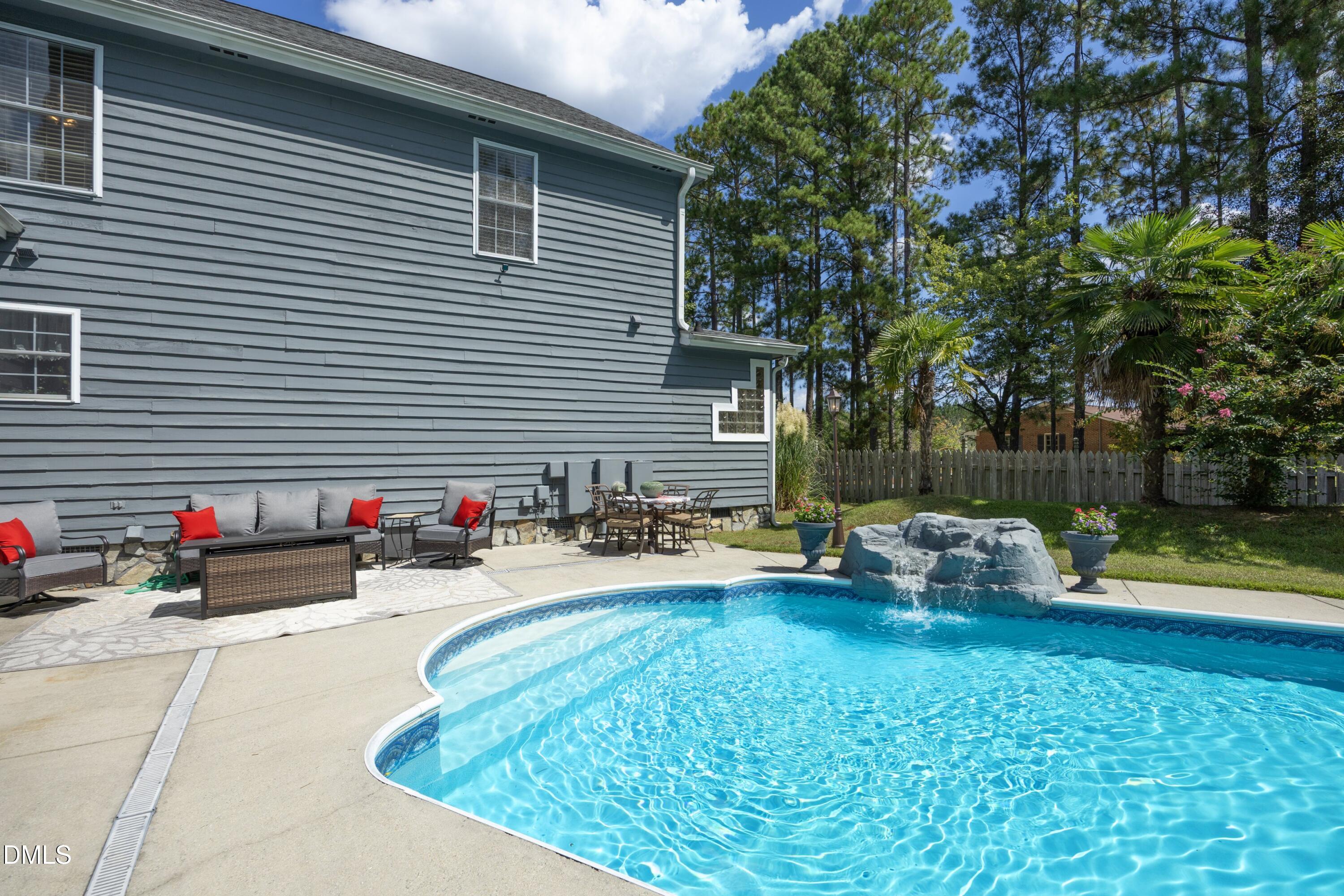 1746 Little Divine Road