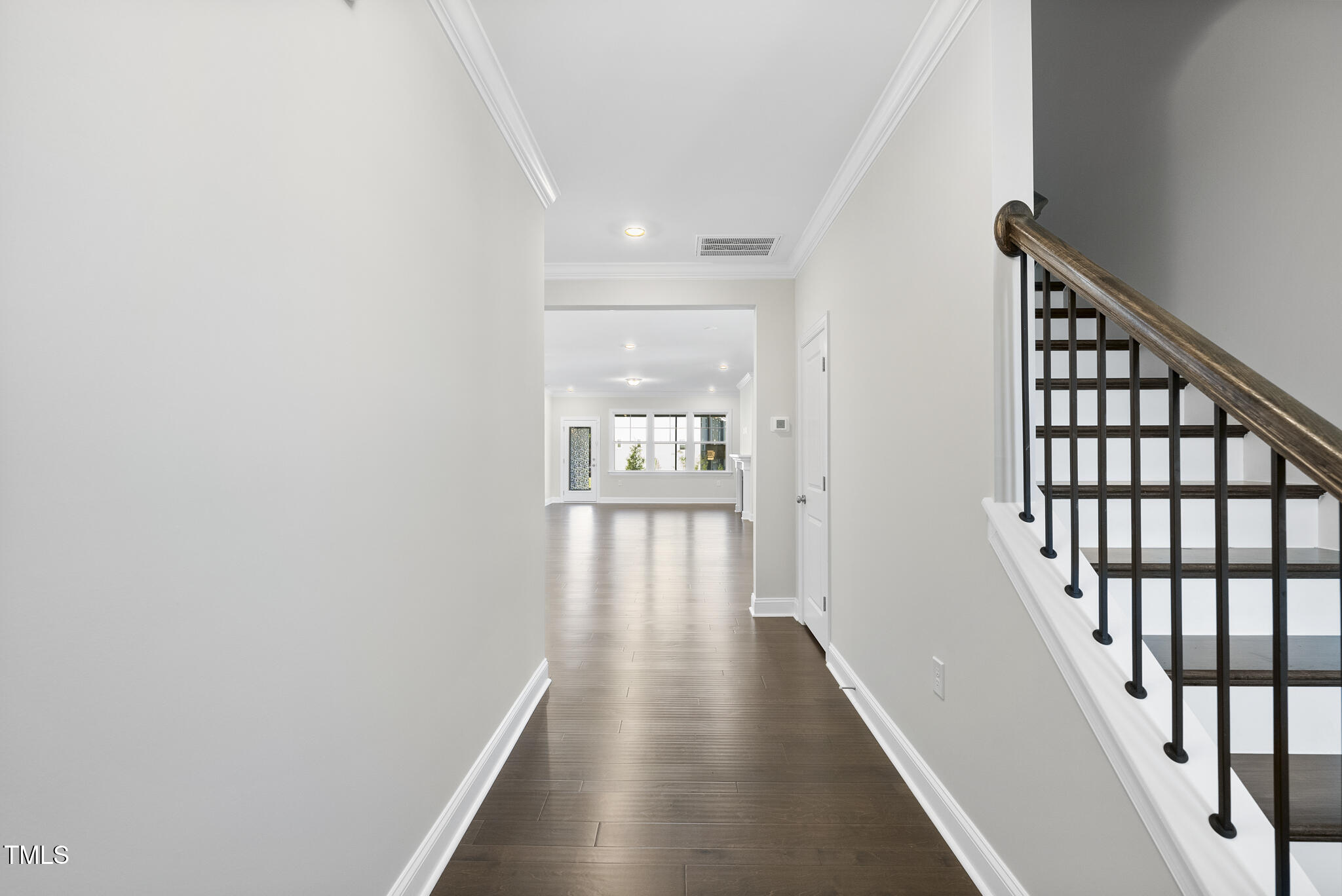 1612 White Rose Lane