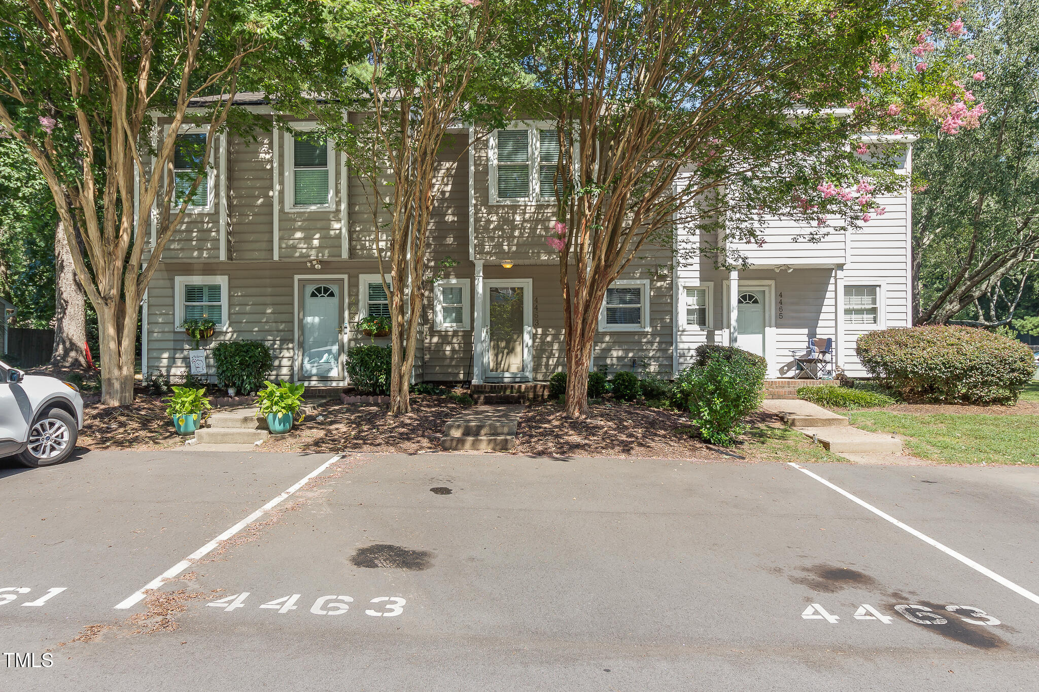 4463 Roller Court