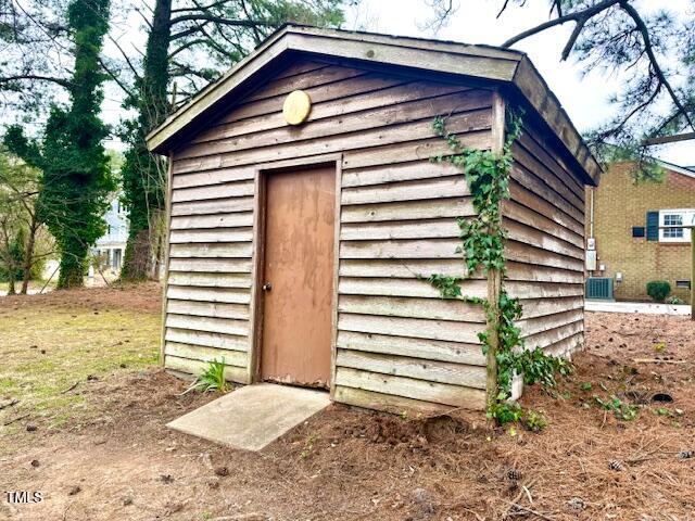 201 W Thorndale Drive
