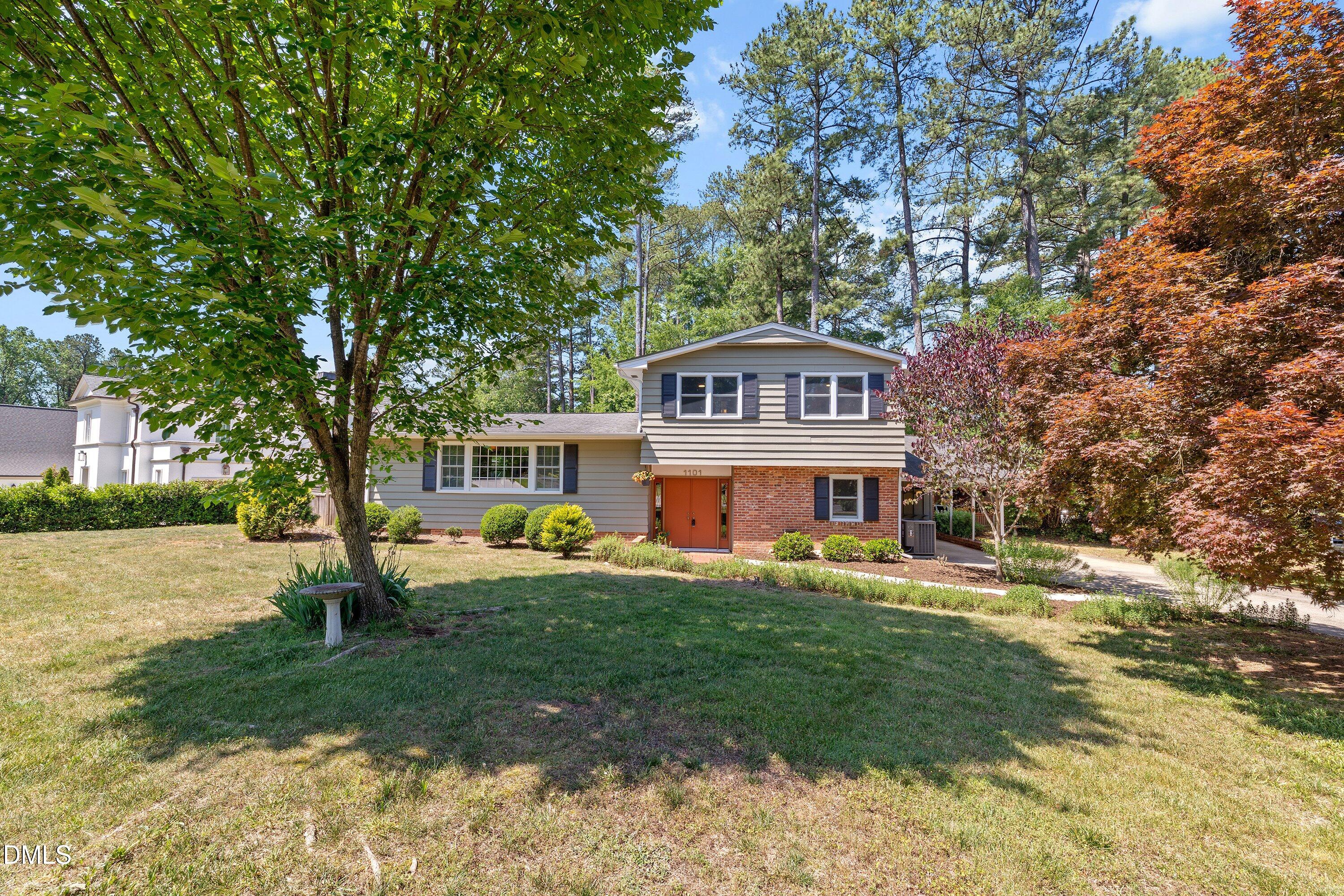 1101 Gunnison Place