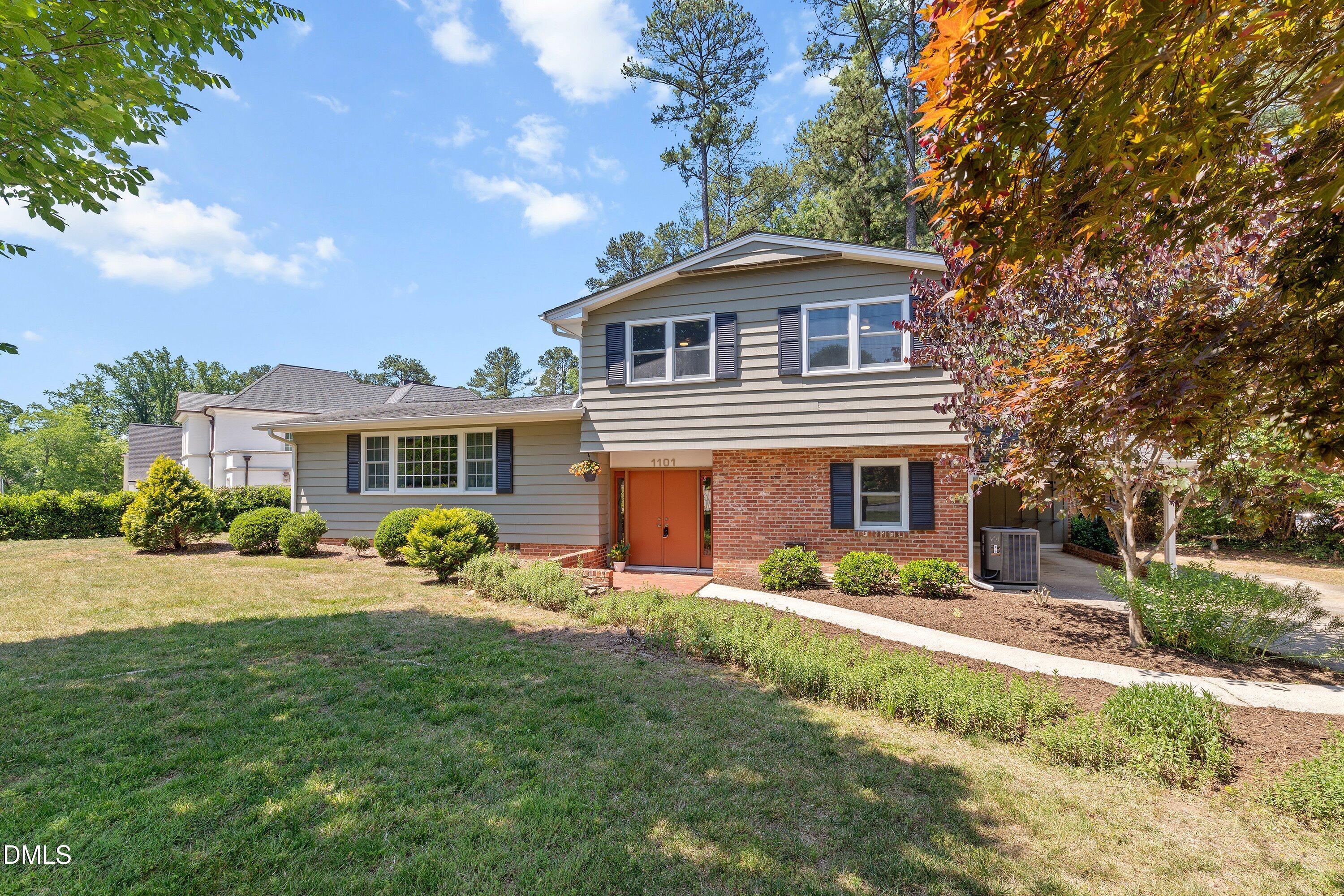 1101 Gunnison Place