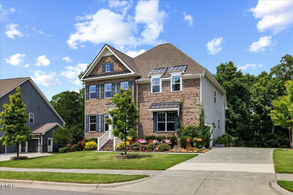 1049 Queensdale Drive