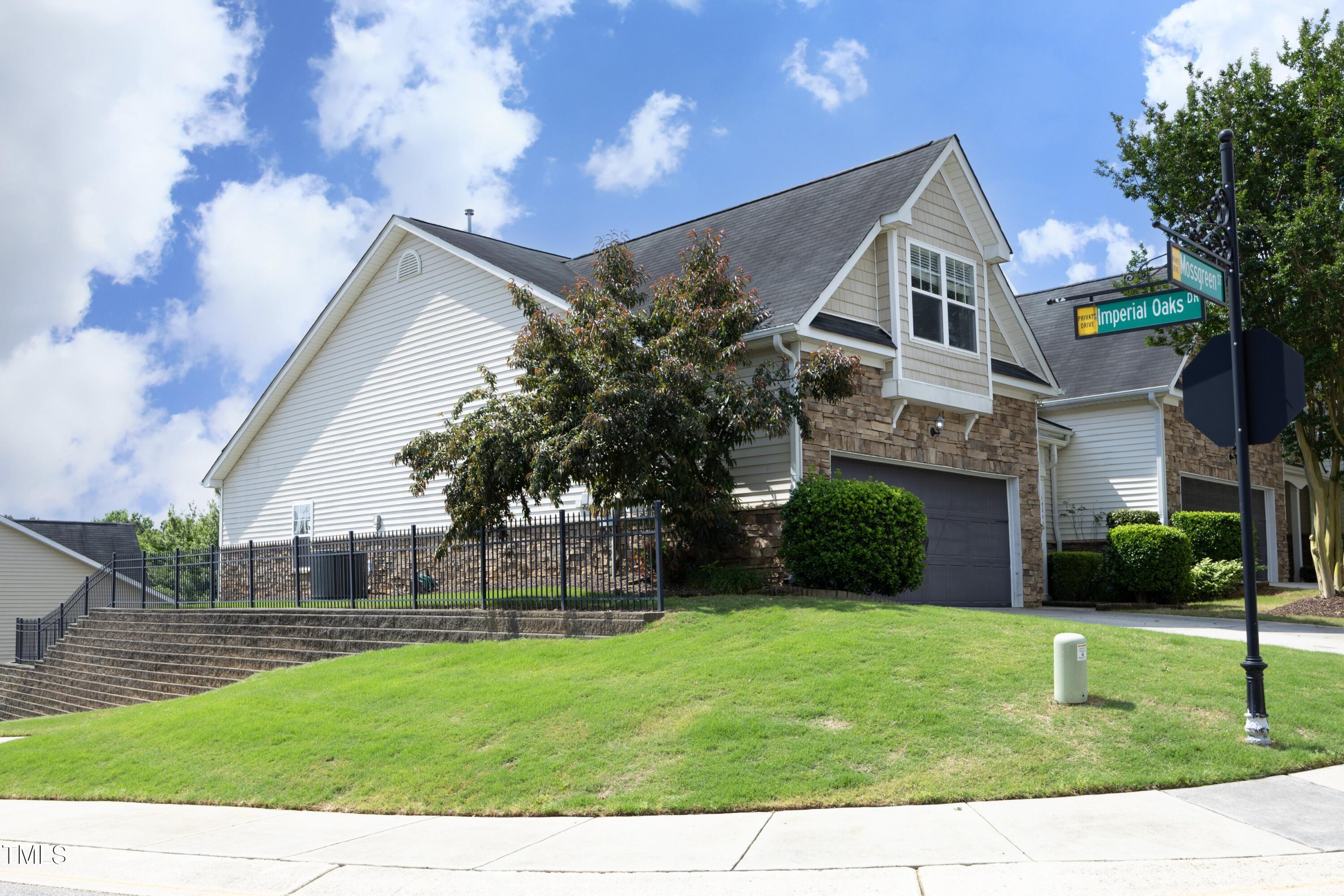 12306 Mossgreen Street