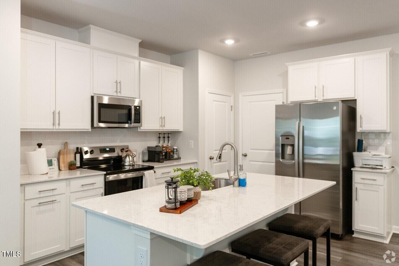 Morrisville, North Carolina 27560, United States, 2 Bedrooms Bedrooms, ,3 BathroomsBathrooms,Residential,Active,20384