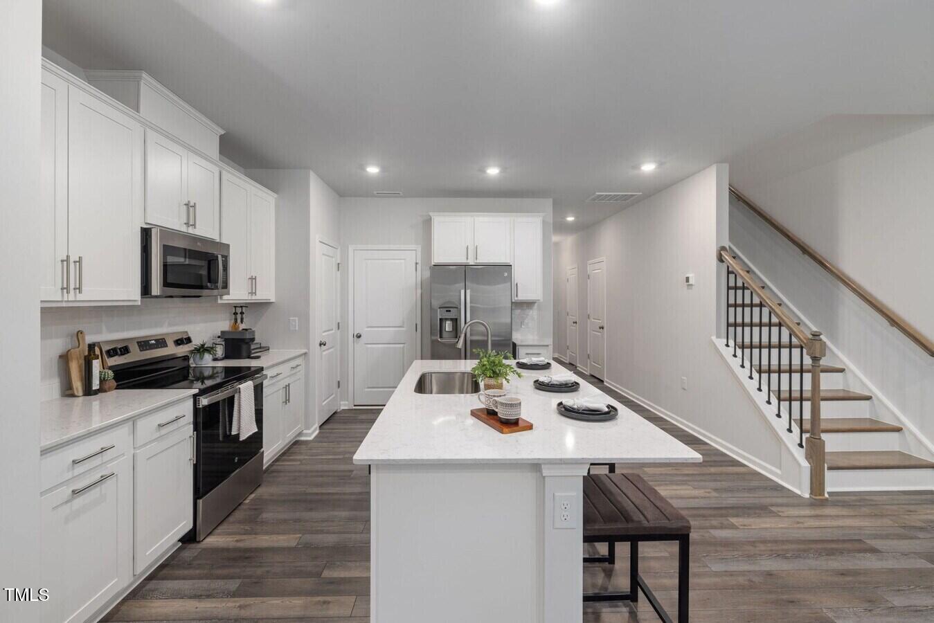 Morrisville, North Carolina 27560, United States, 2 Bedrooms Bedrooms, ,3 BathroomsBathrooms,Residential,Active,20384