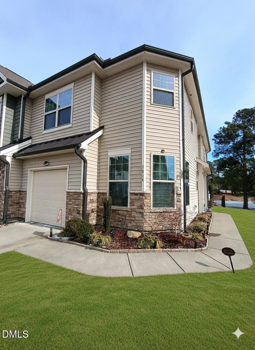 7816 Honeysuckle Bend Drive