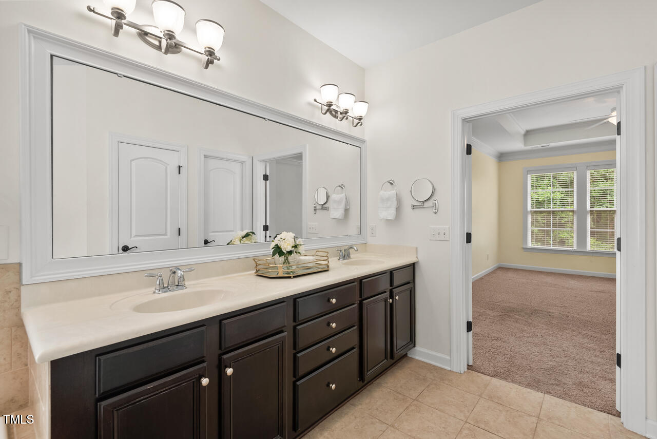 Chapel Hill, North Carolina 27516, United States, 5 Bedrooms Bedrooms, ,4 BathroomsBathrooms,Residential,Active,151366