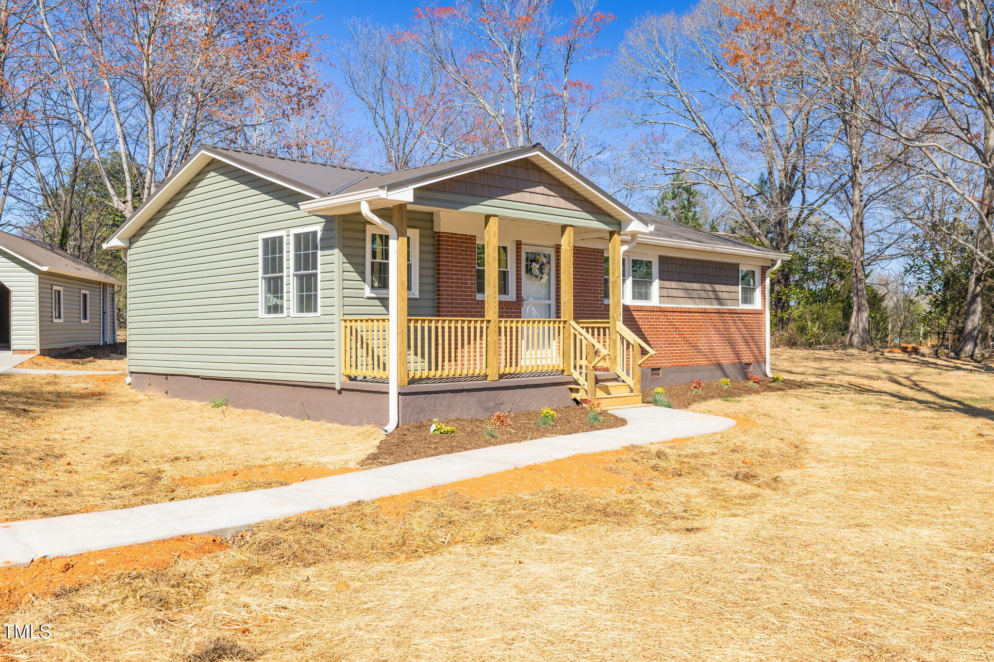 129 Redwood Road