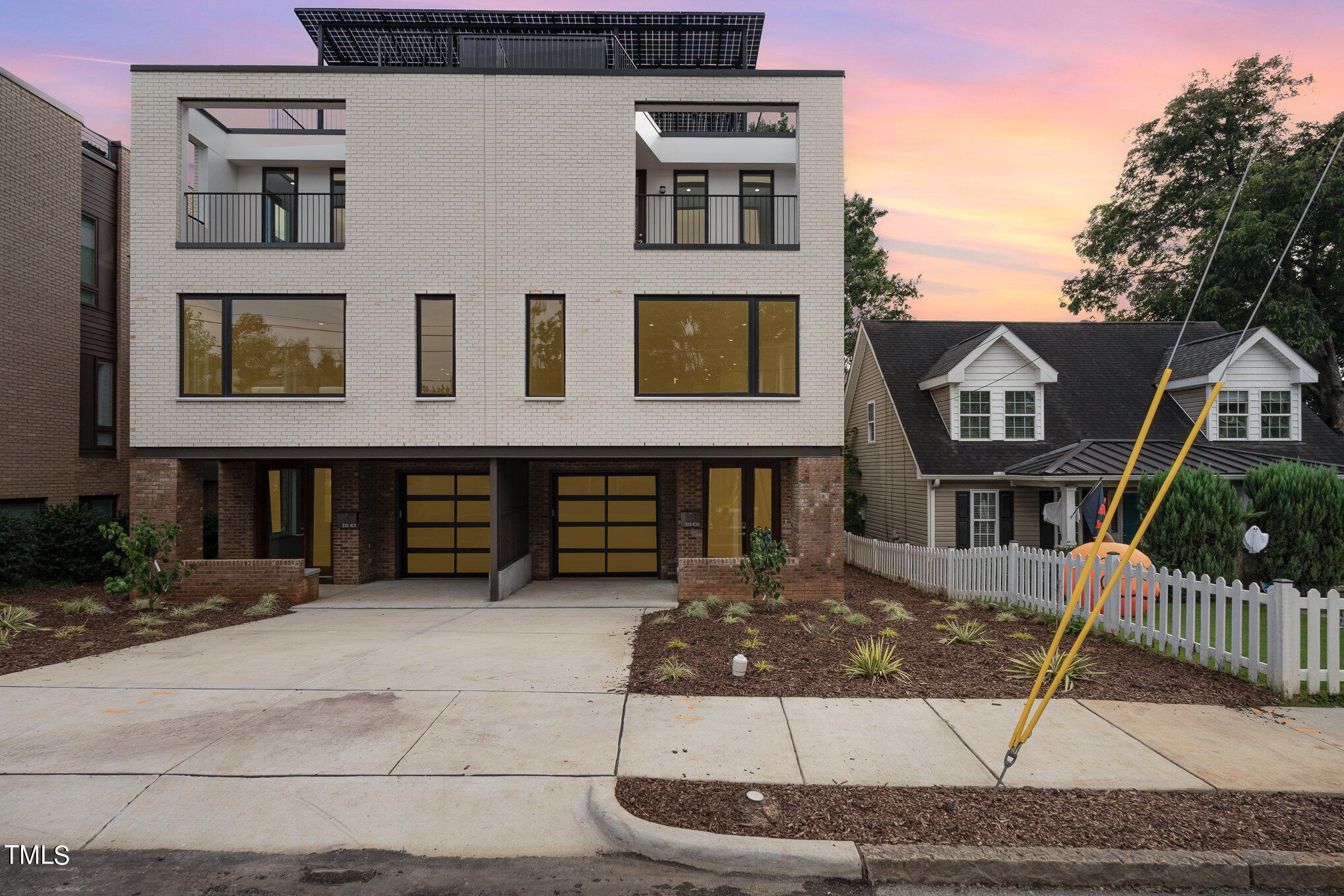 515 W Lenoir Street 102