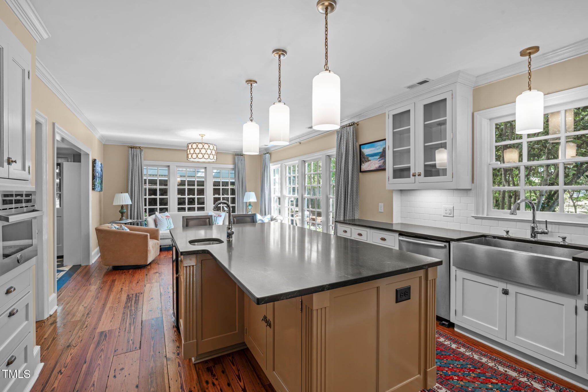 2704 Fairview Road