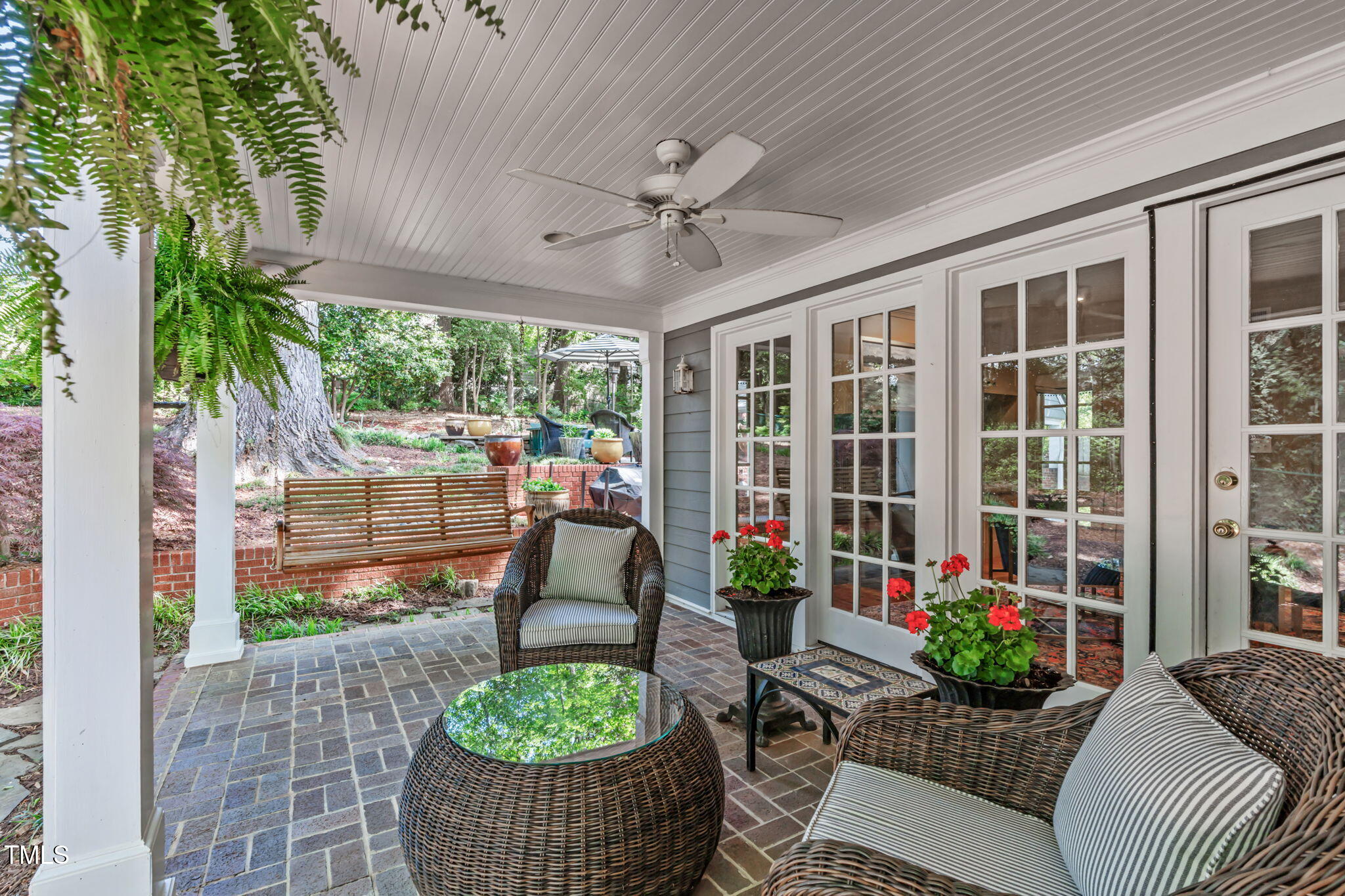 2704 Fairview Road