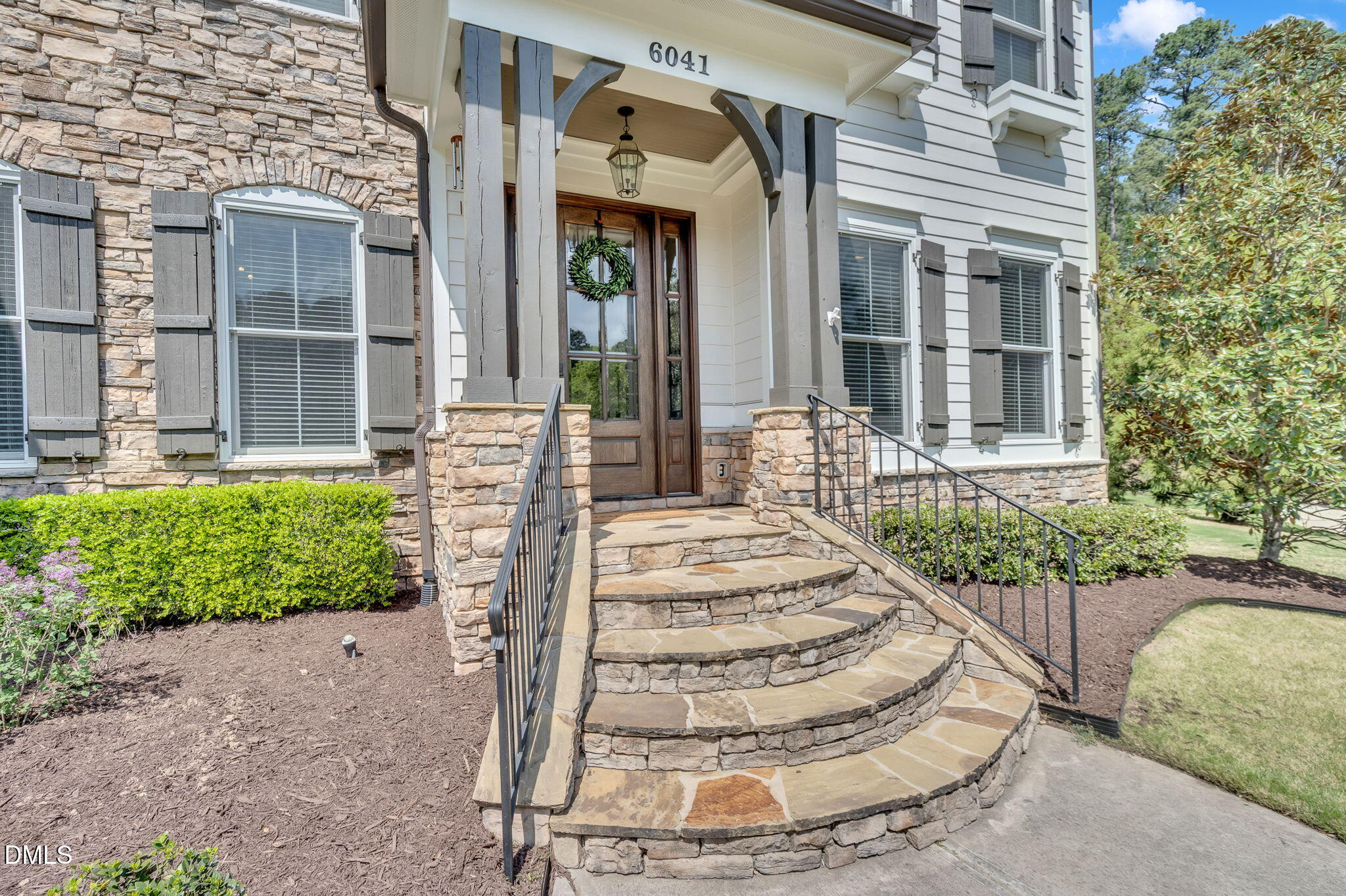 6041 Mentmore Place