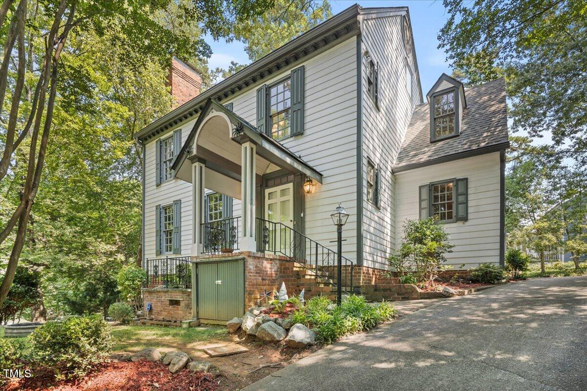 2124 Fallon Oaks Court