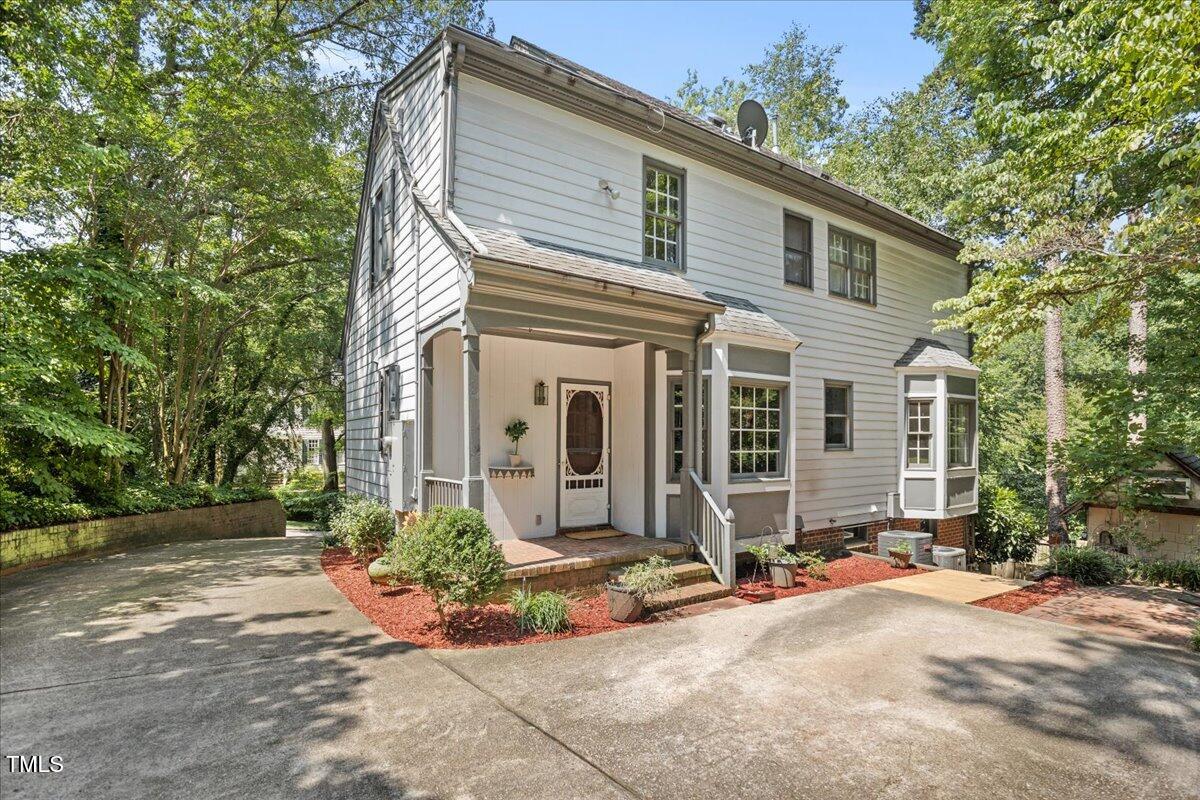 2124 Fallon Oaks Court