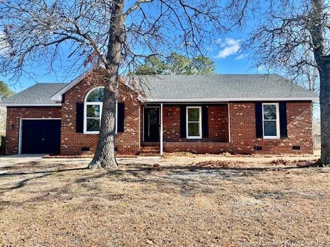 162 E Twelve Oaks Road Raeford NC 28376