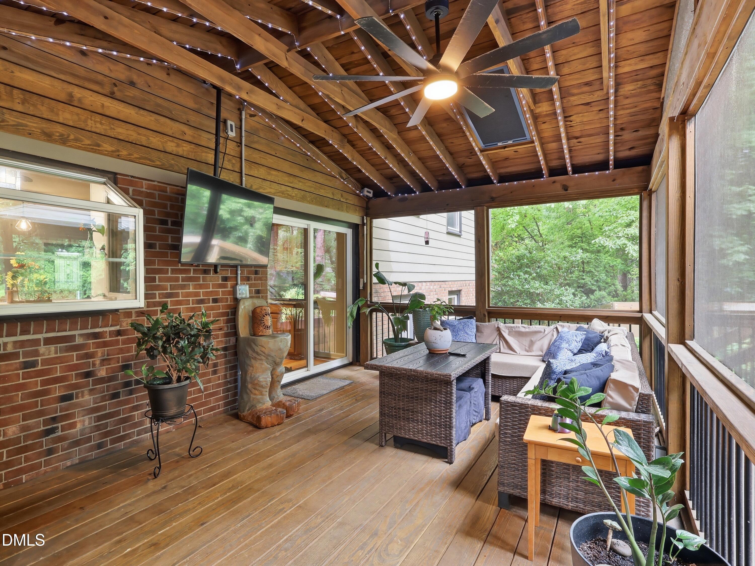 107 Mccloud Court