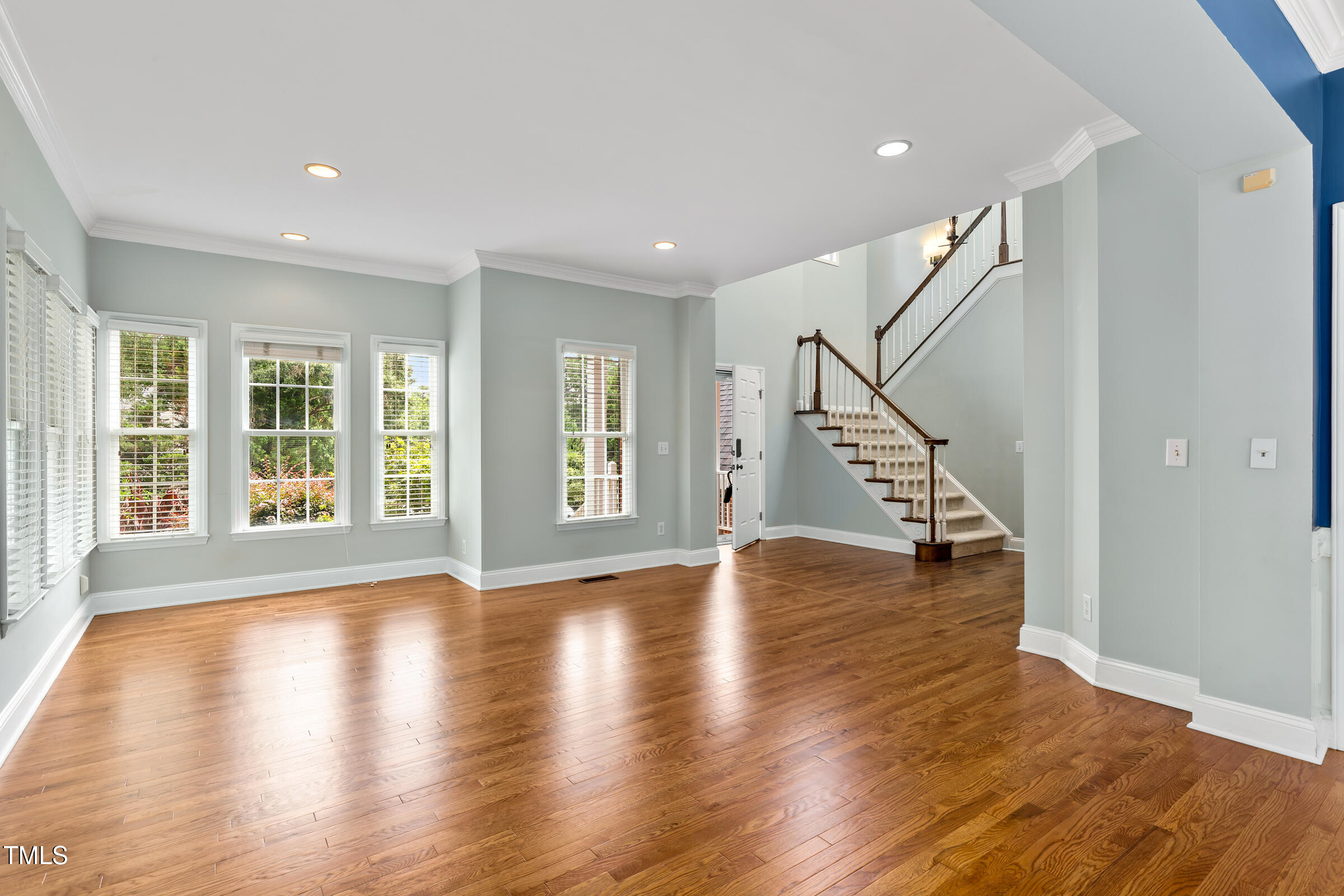 6 Beltre Court