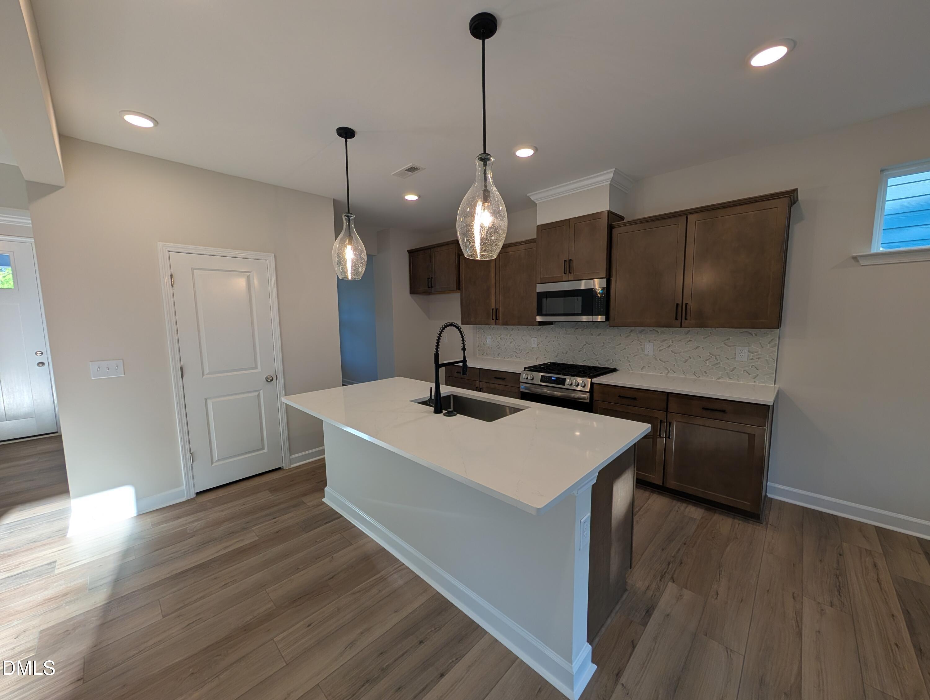 913 Diana Victoria Court