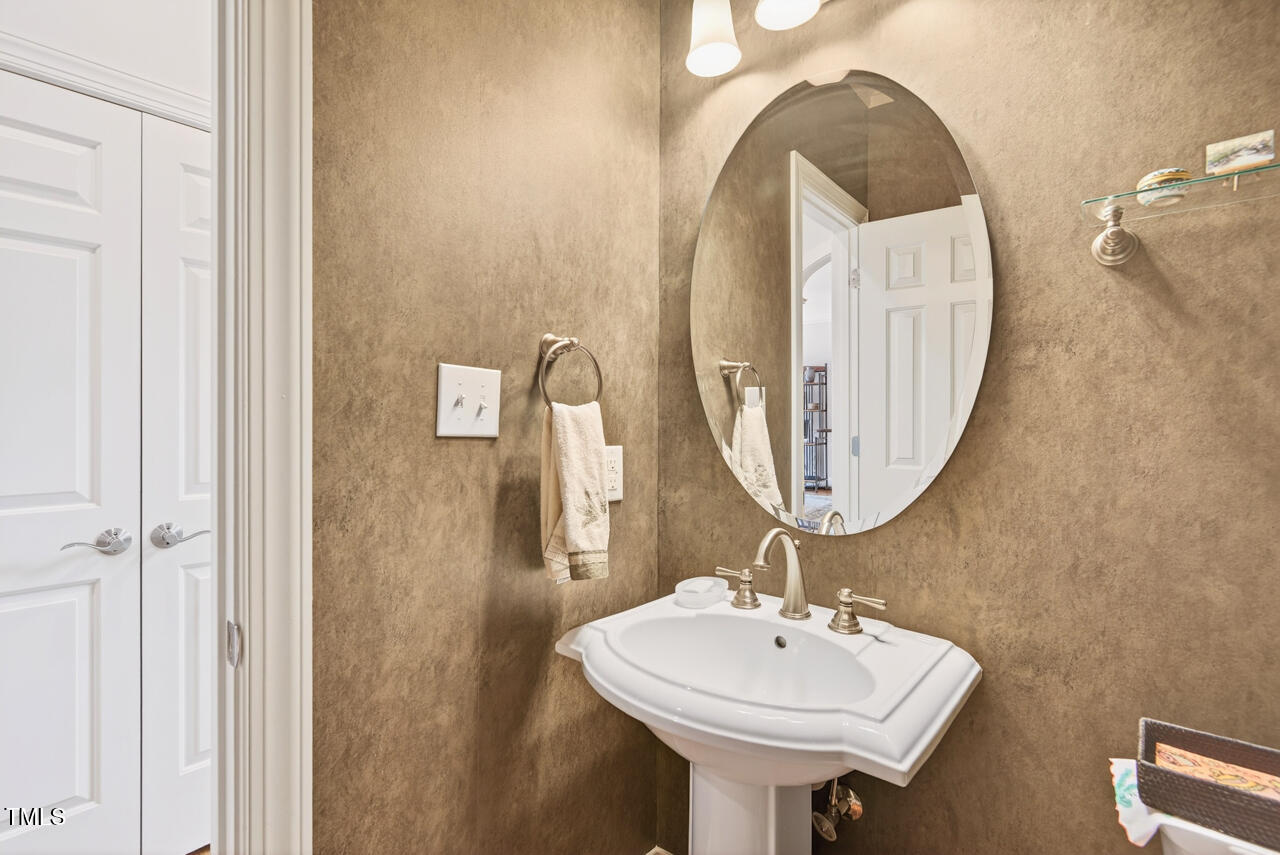 Raleigh, North Carolina 27615, United States, 3 Bedrooms Bedrooms, ,3 BathroomsBathrooms,Residential,Active,160885