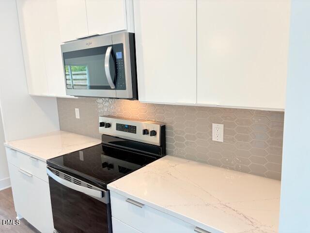 1009 Regalia Road 30