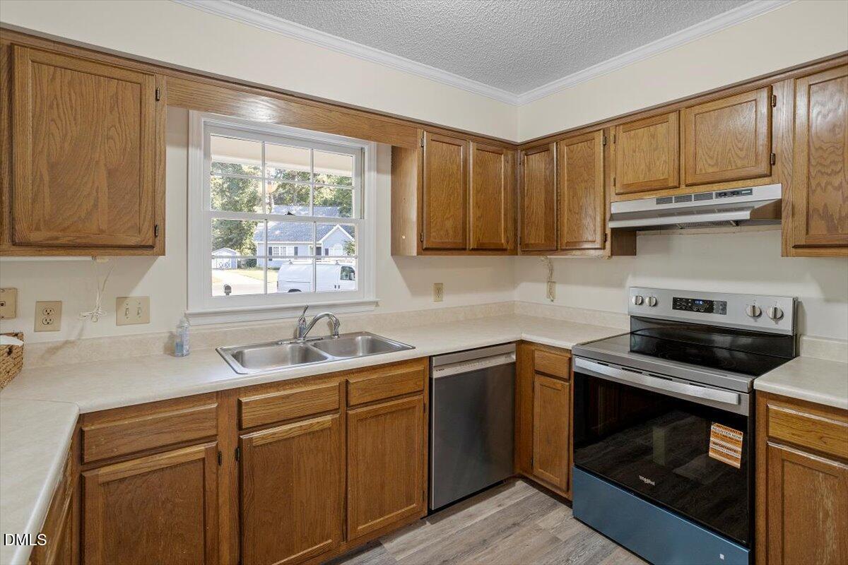 200 Longneedle Court