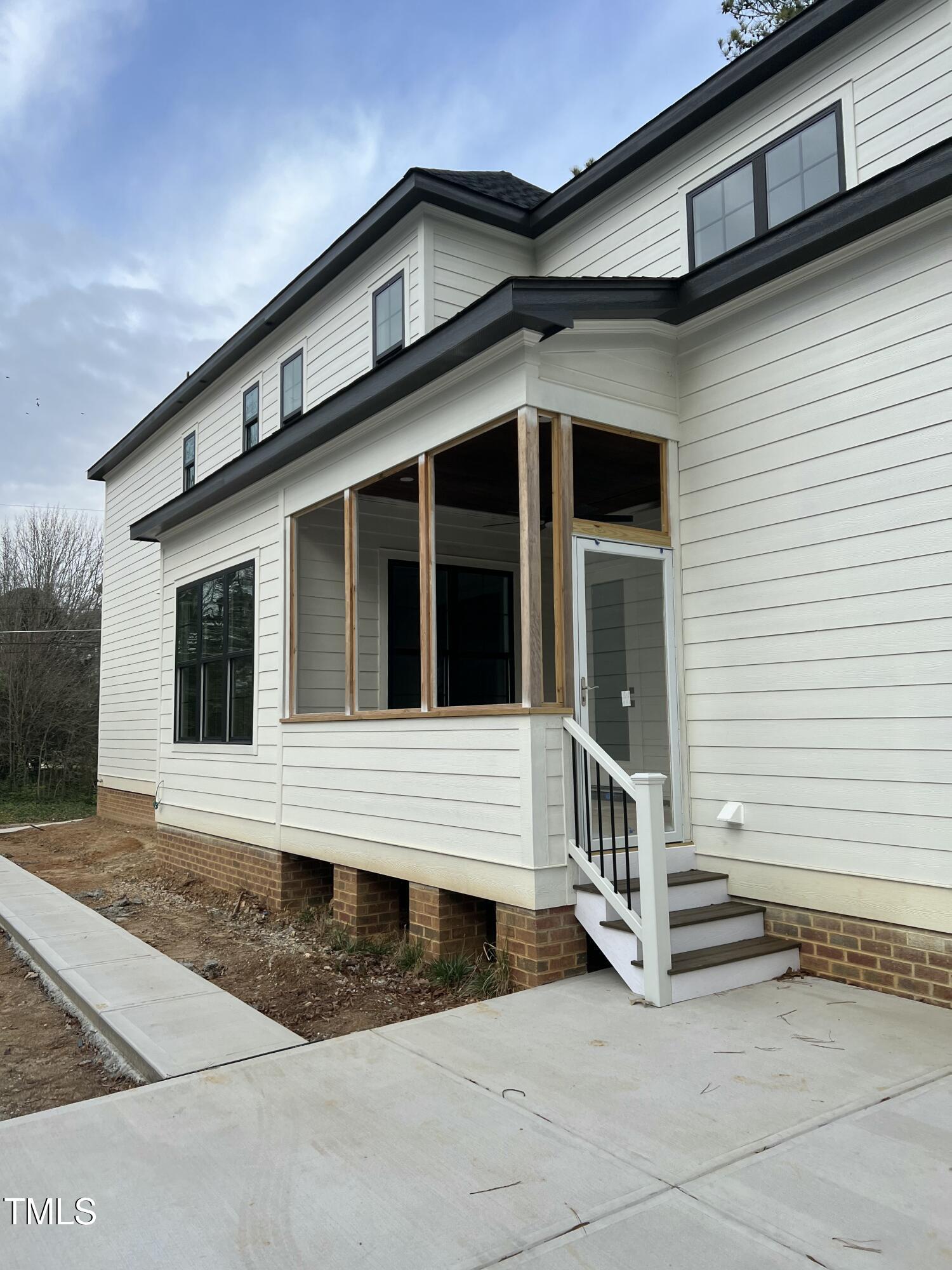 318 Hinton Street