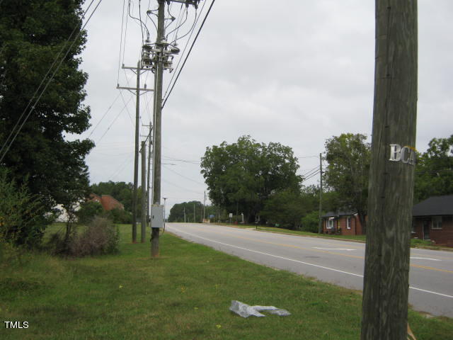 611, 619 W Ridgeway Street