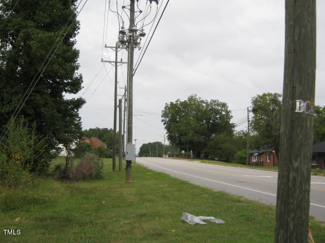 611, 619 W Ridgeway Street