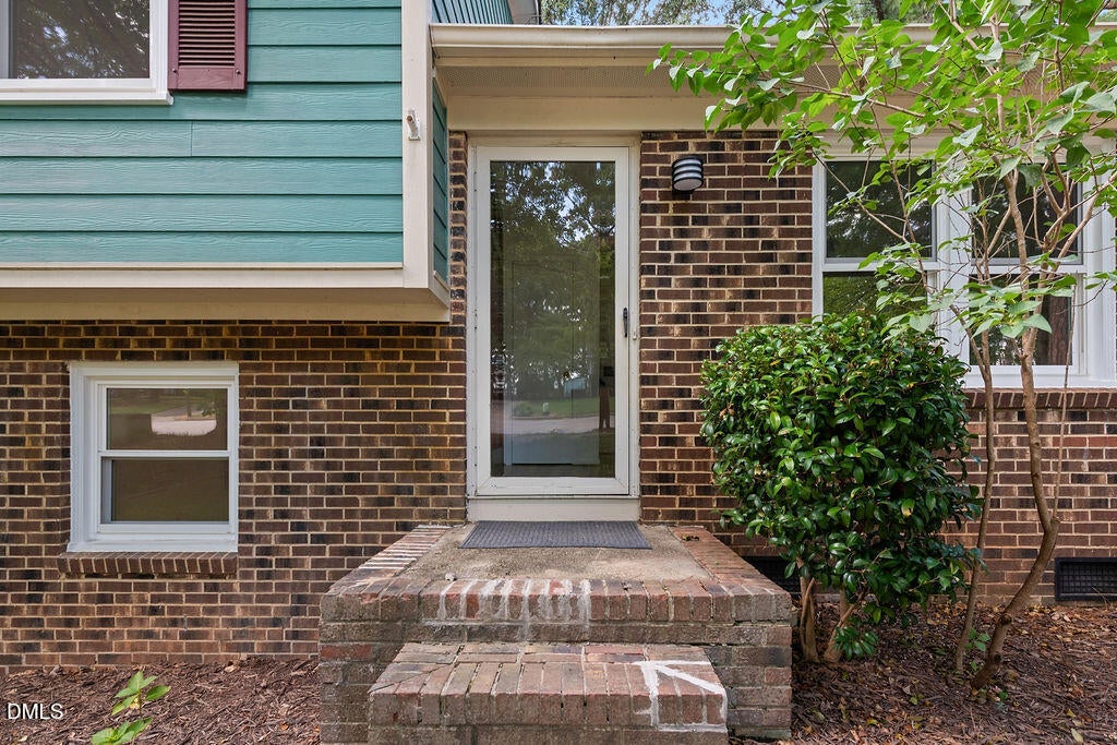 7713 Longstreet Drive