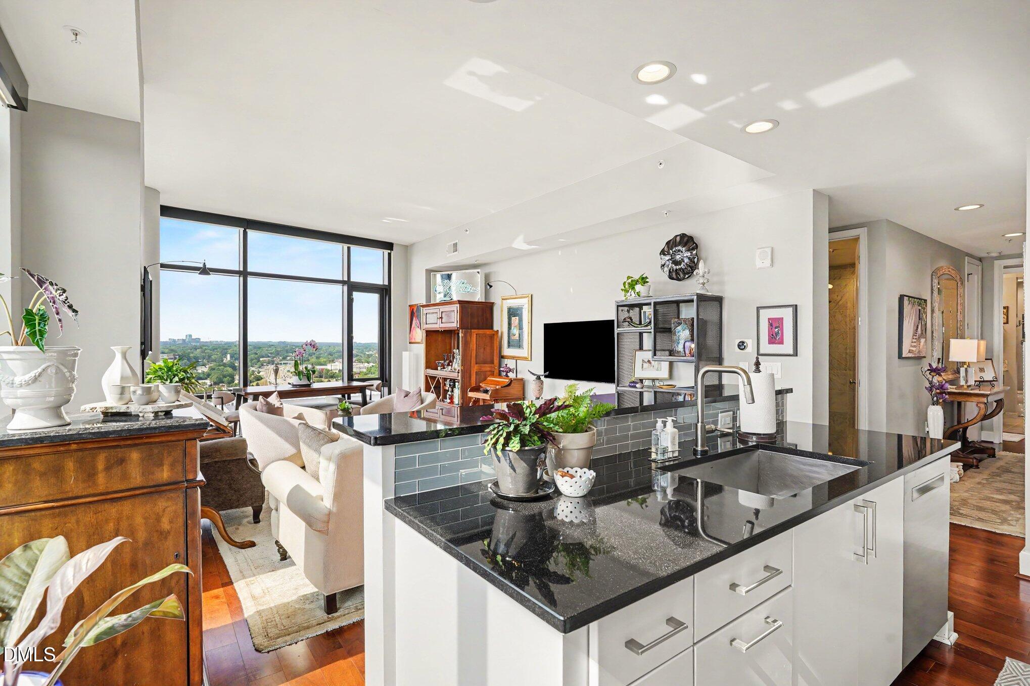 323 W Jones Street