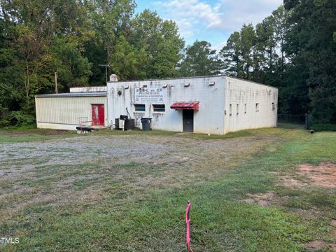 215 Yadkin Street Henderson NC 27536