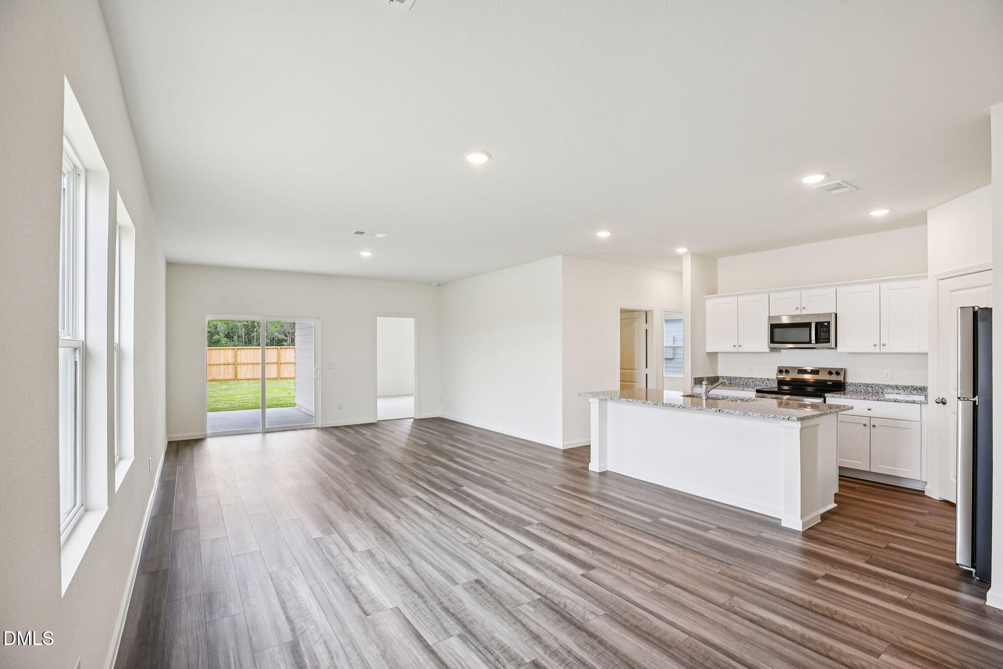 3813 Paragon Place