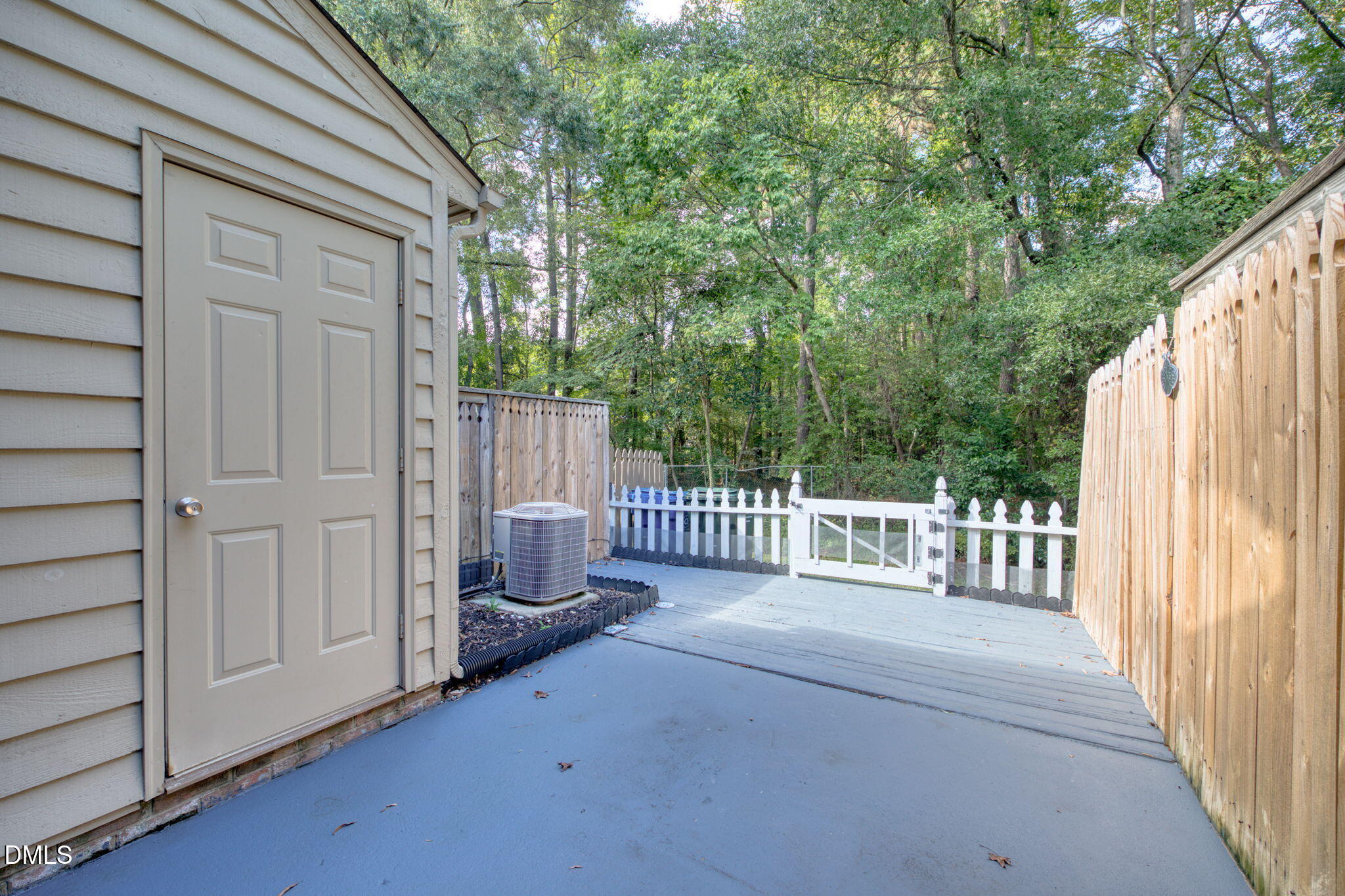 Durham, North Carolina 27704, United States, 2 Bedrooms Bedrooms, ,3 BathroomsBathrooms,Residential,Active,223927