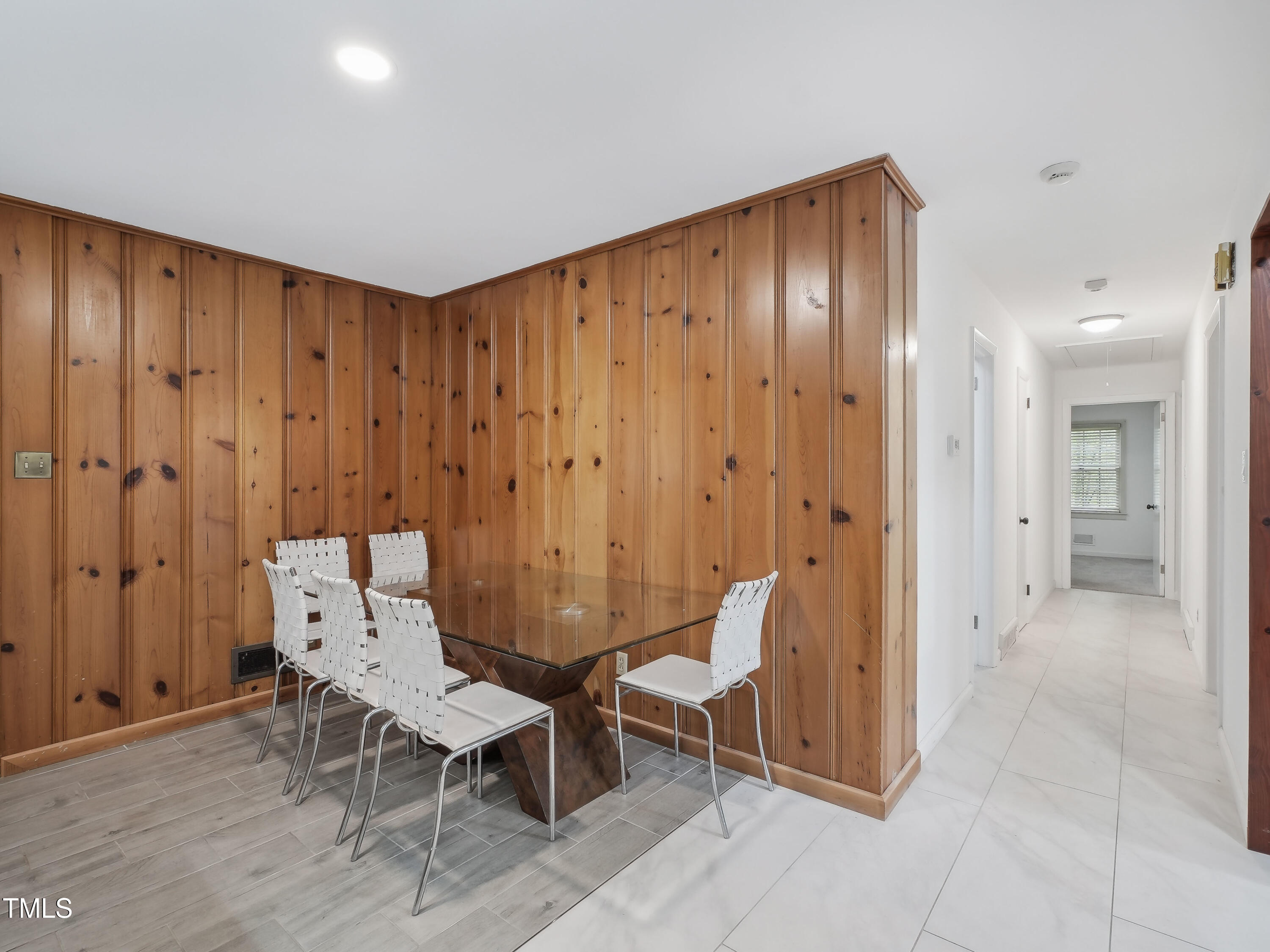 3806 Sue Lane